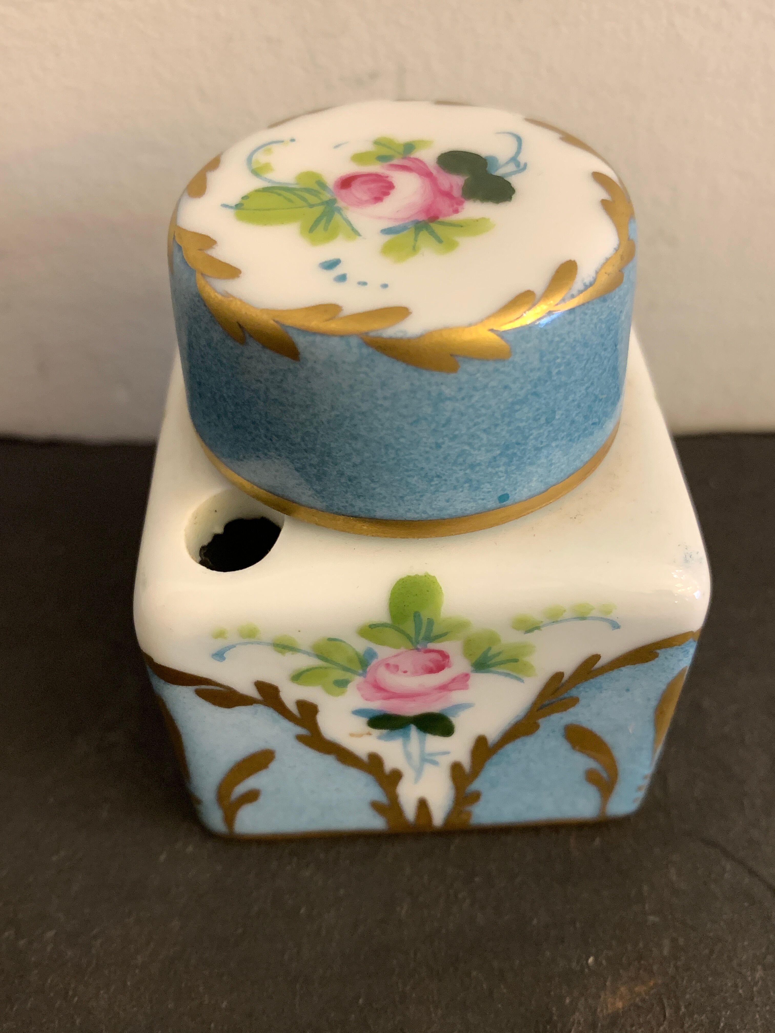 Paris porcelain inkwell