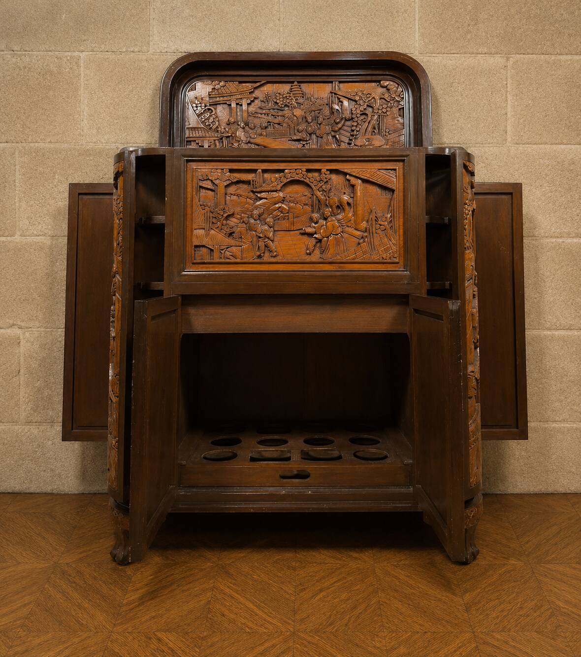 Meuble bar chinois sculpté en bois – XXe siècle