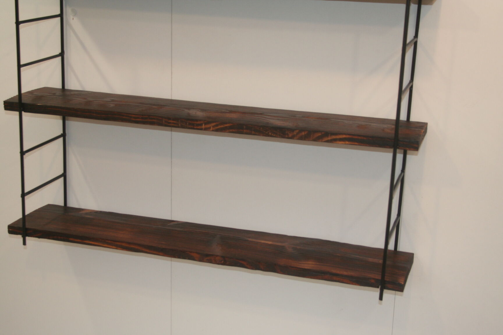Wall shelf