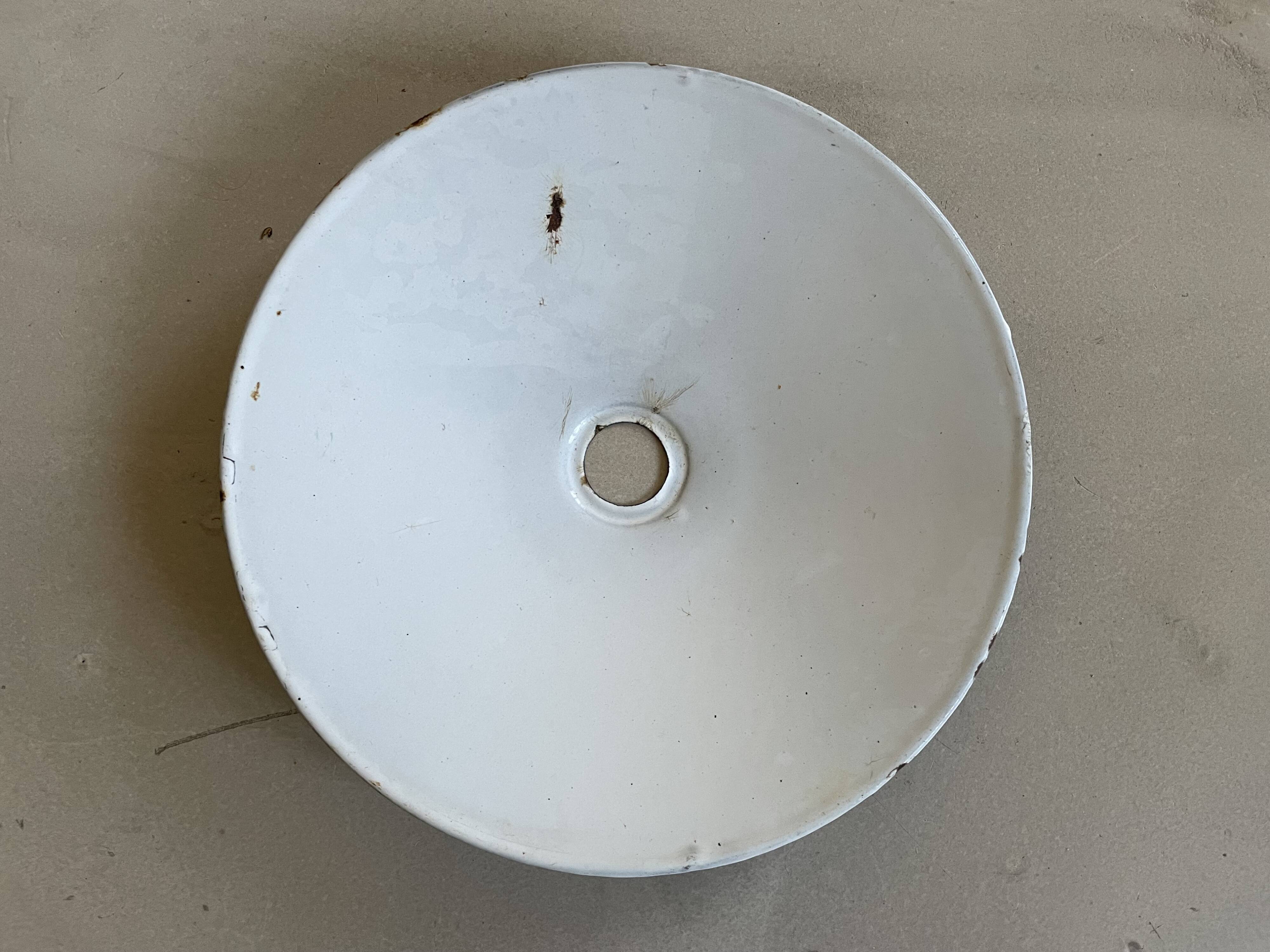 Sheet metal suspension, industrial enameled bowl