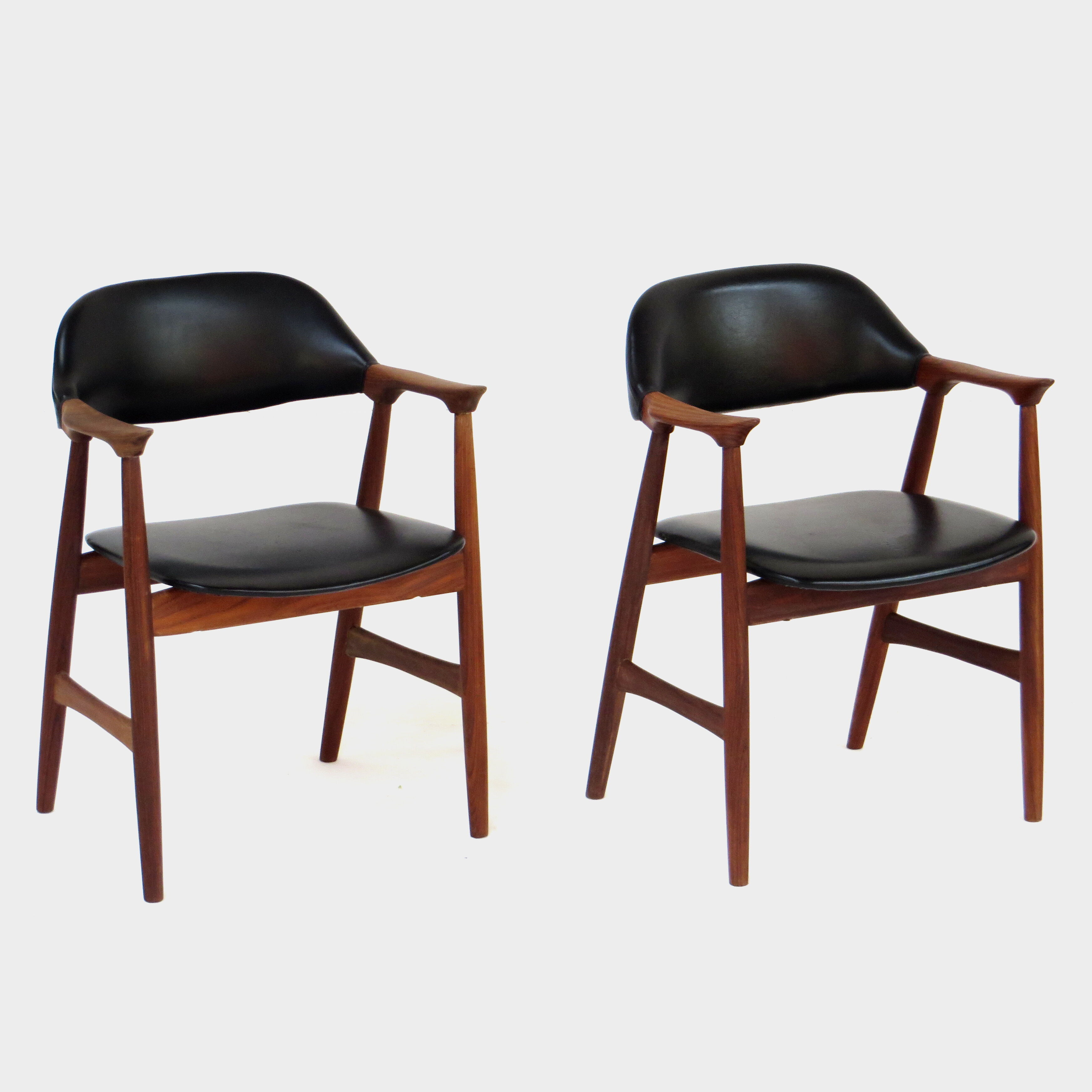 Set of two cowhorn desk arm chairs in black leatherette with teak frame, 1960s