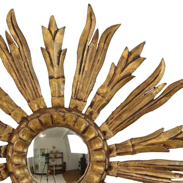Ancien miroir en bois en forme de soleil, miroir en éclat de soleil doré des années 50, 70 cm.