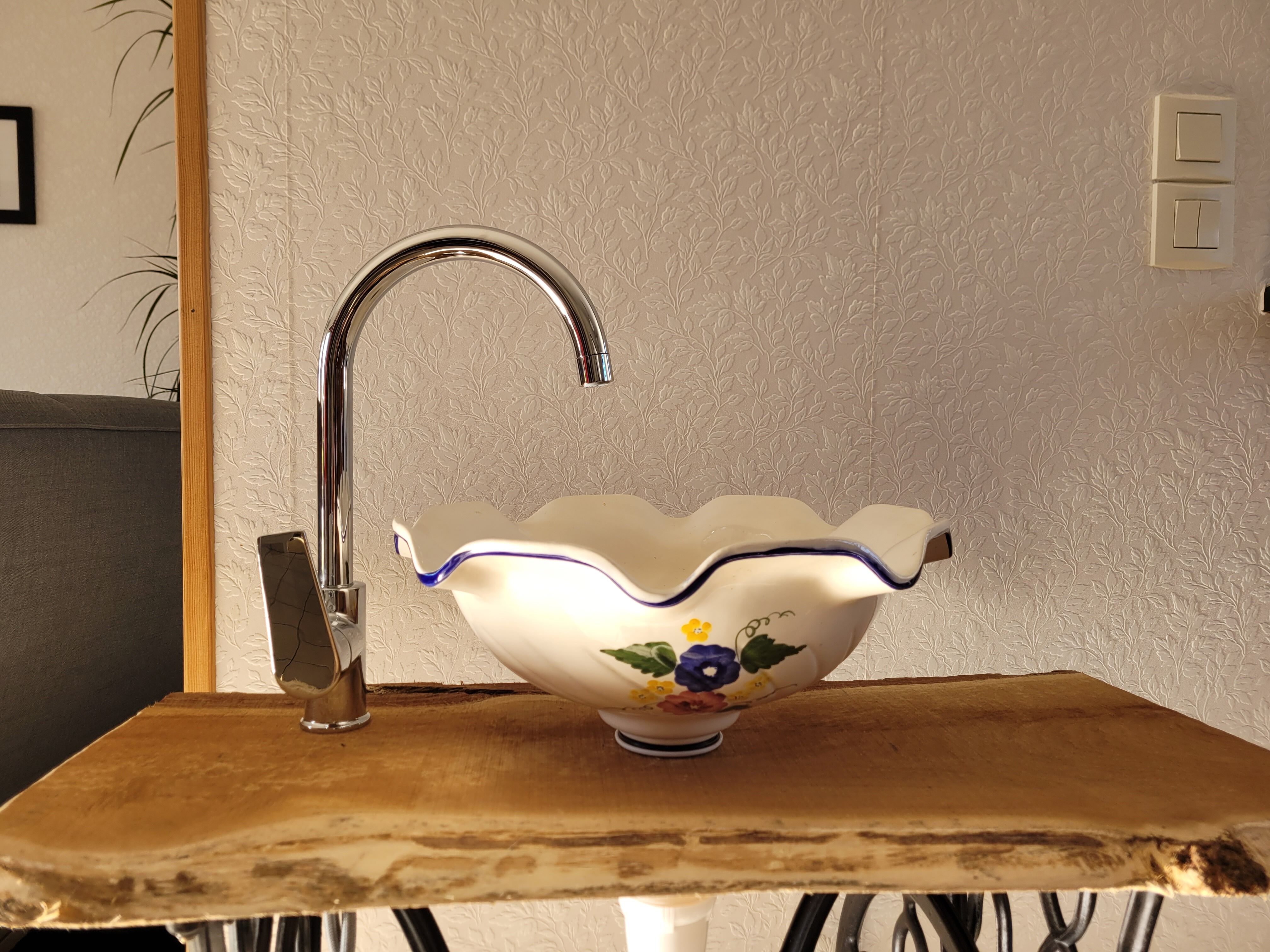 Singer furniture ceramic basin