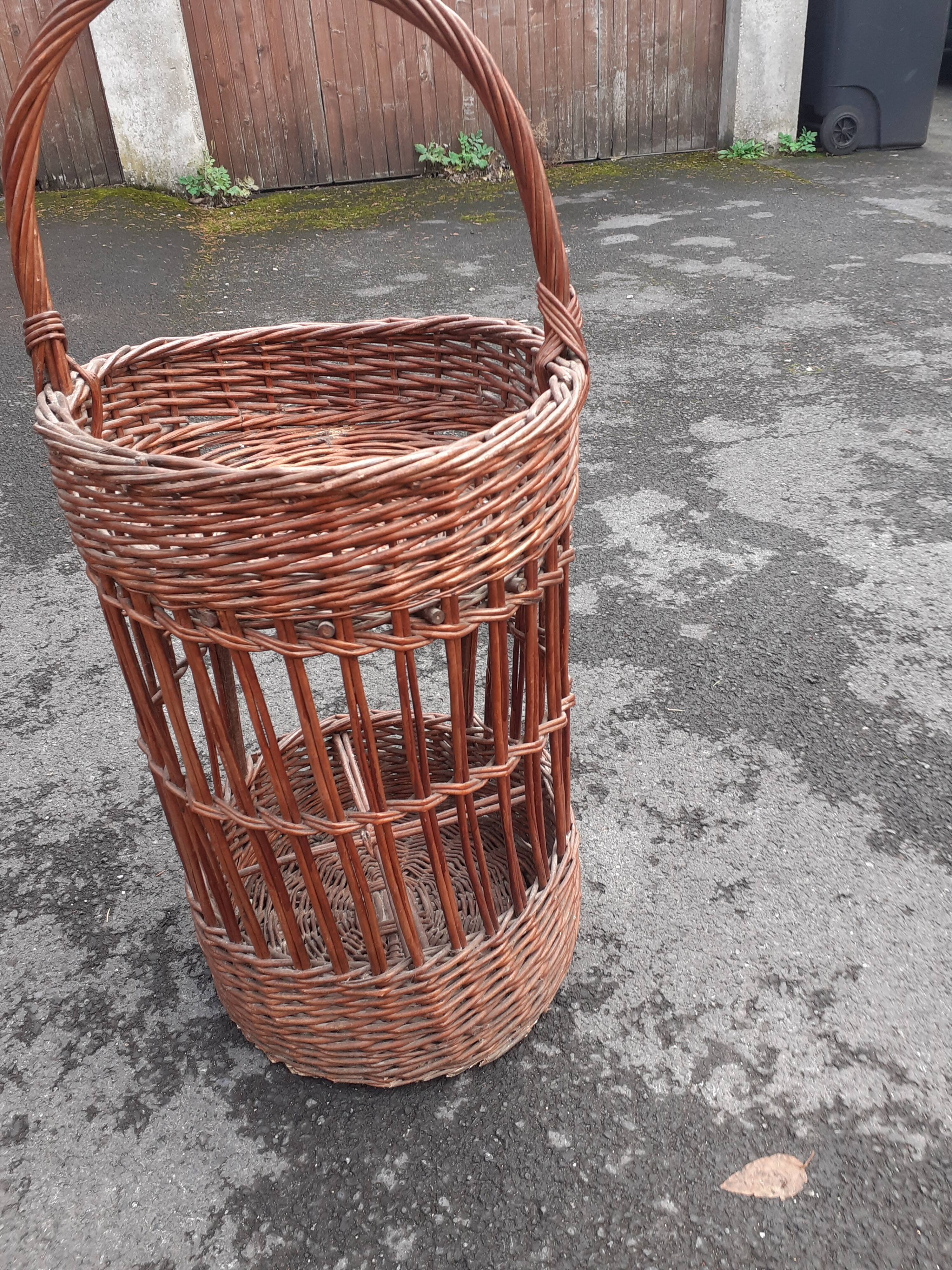 Rattan bar