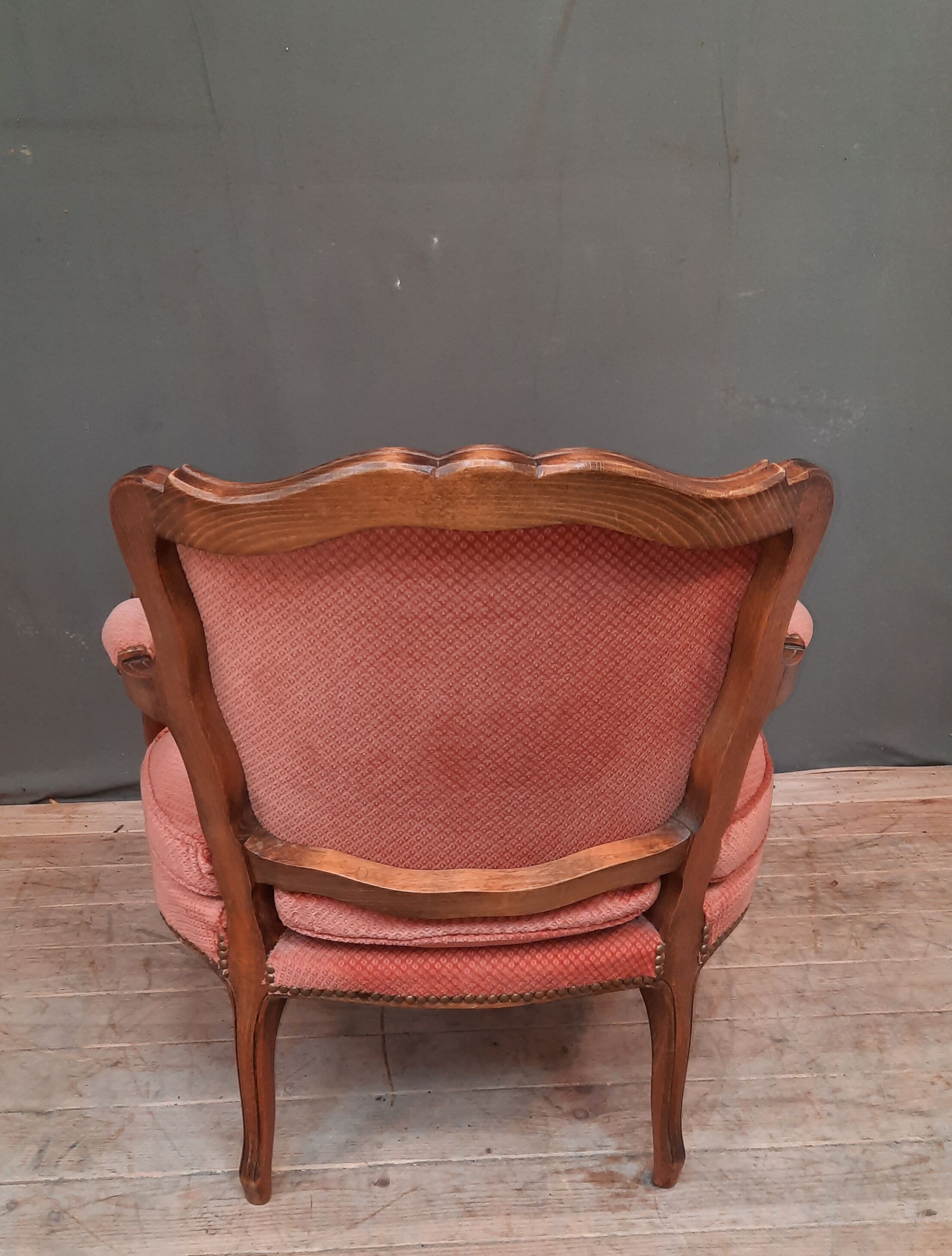 Louis XV-style convertible chair