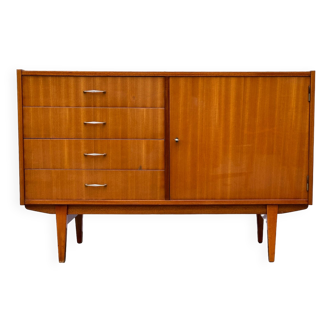 Violetta 1039 postmodernist chest of drawers, designed by original Lesniewski, preserved in excellent condition.