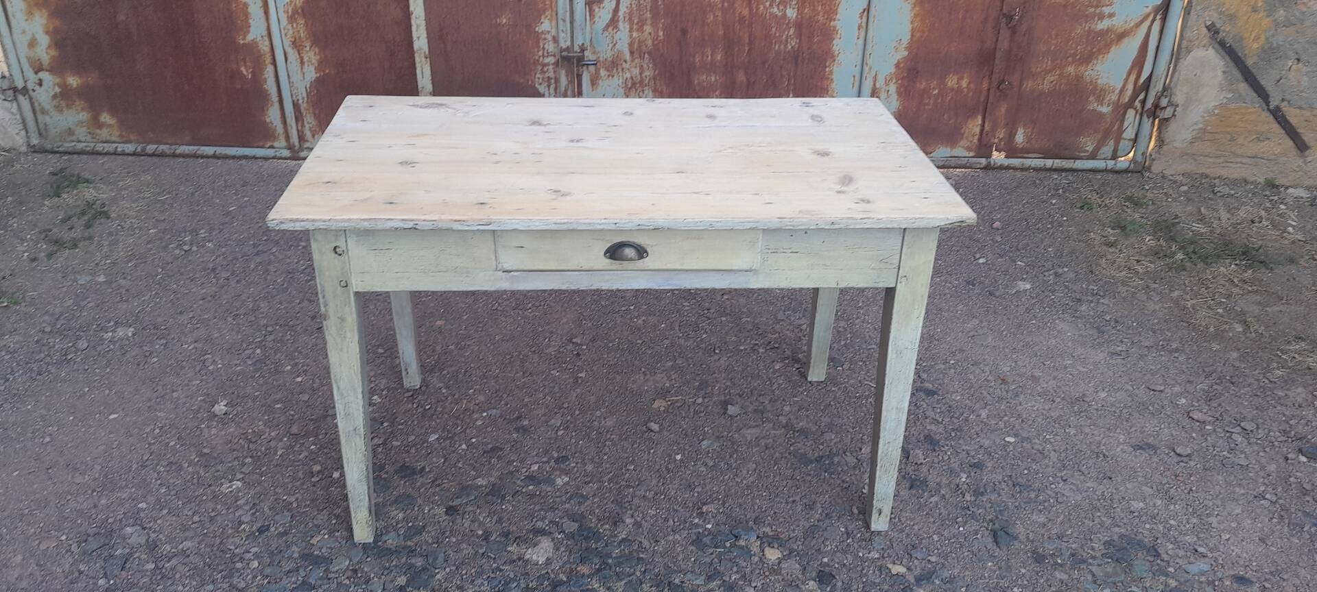 Table de cuisine patiné
