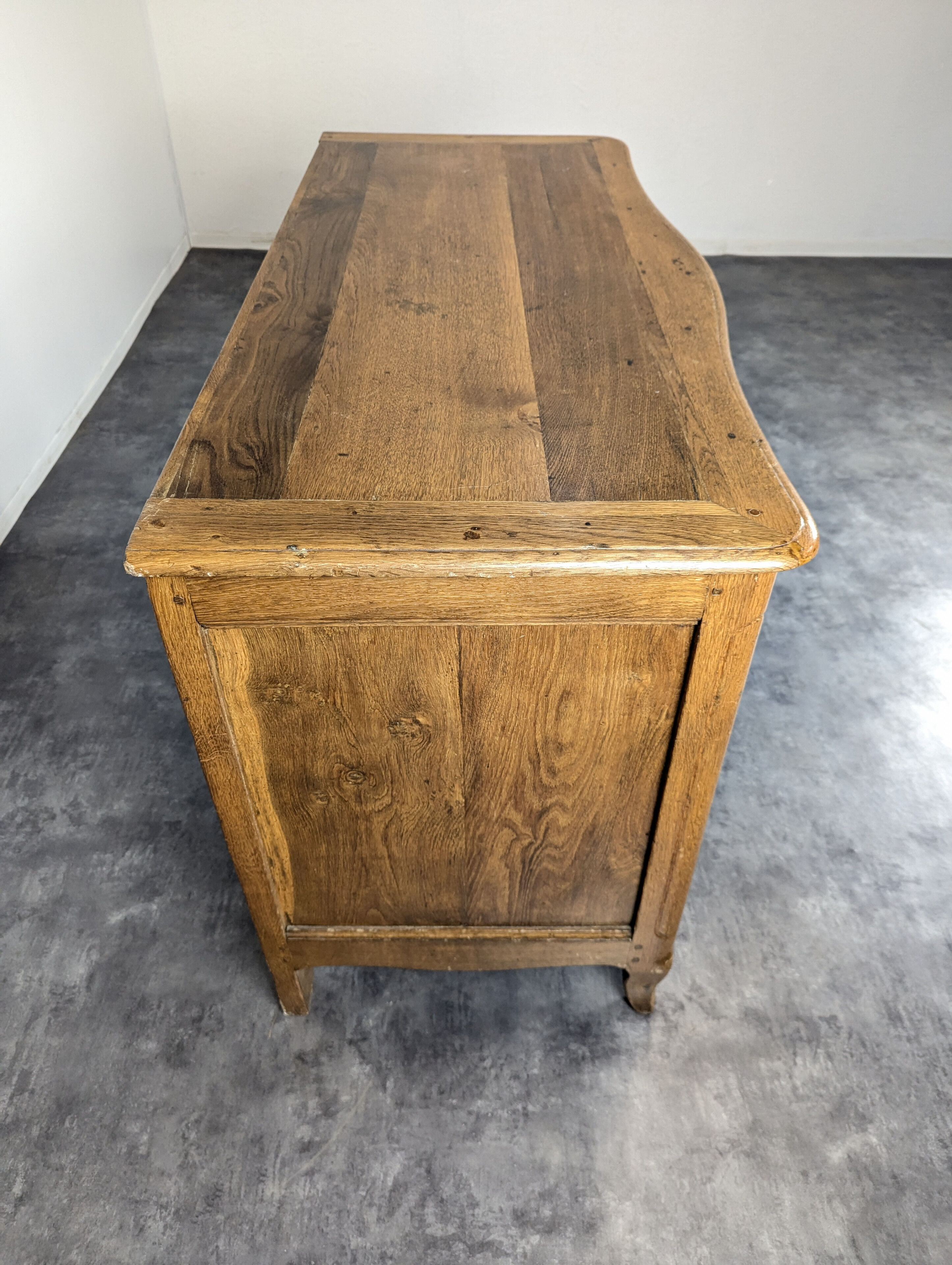 Louis XV period chest of drawers in light oak