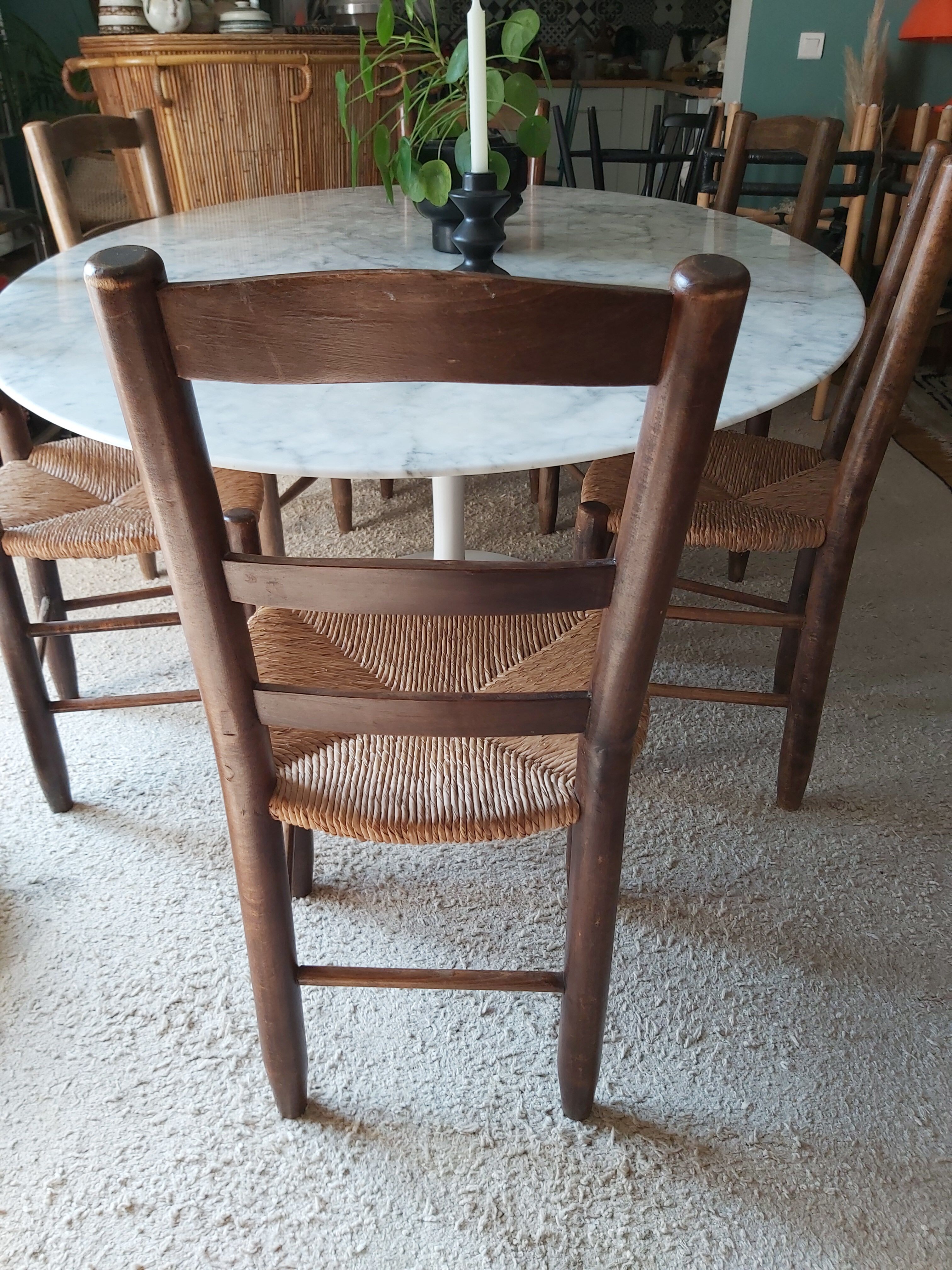 Set of 6 wooden chairs and 50s straw