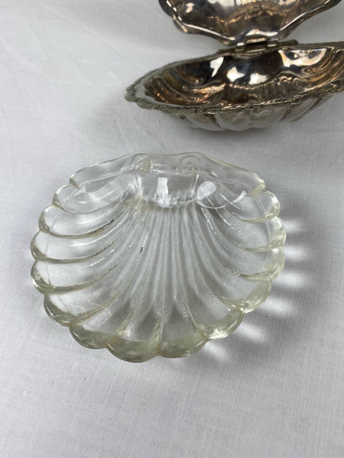 Scallop butter dish