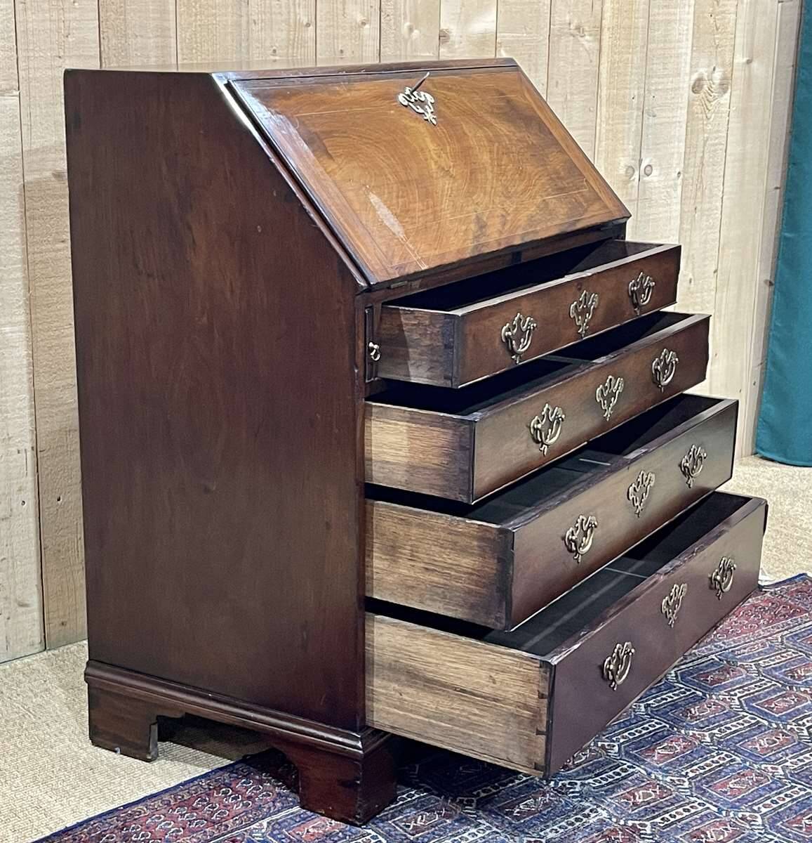 English donkey desk in Georgian style dating from the 19th century in mahogany and oak