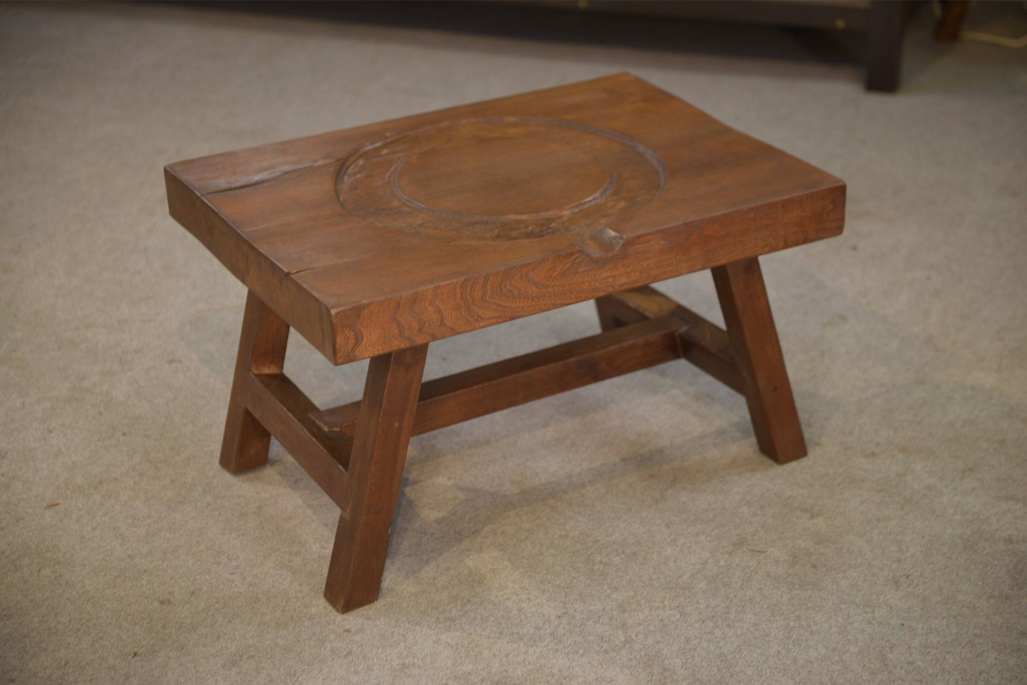 Brutalist coffee table in elm from the 1950s.