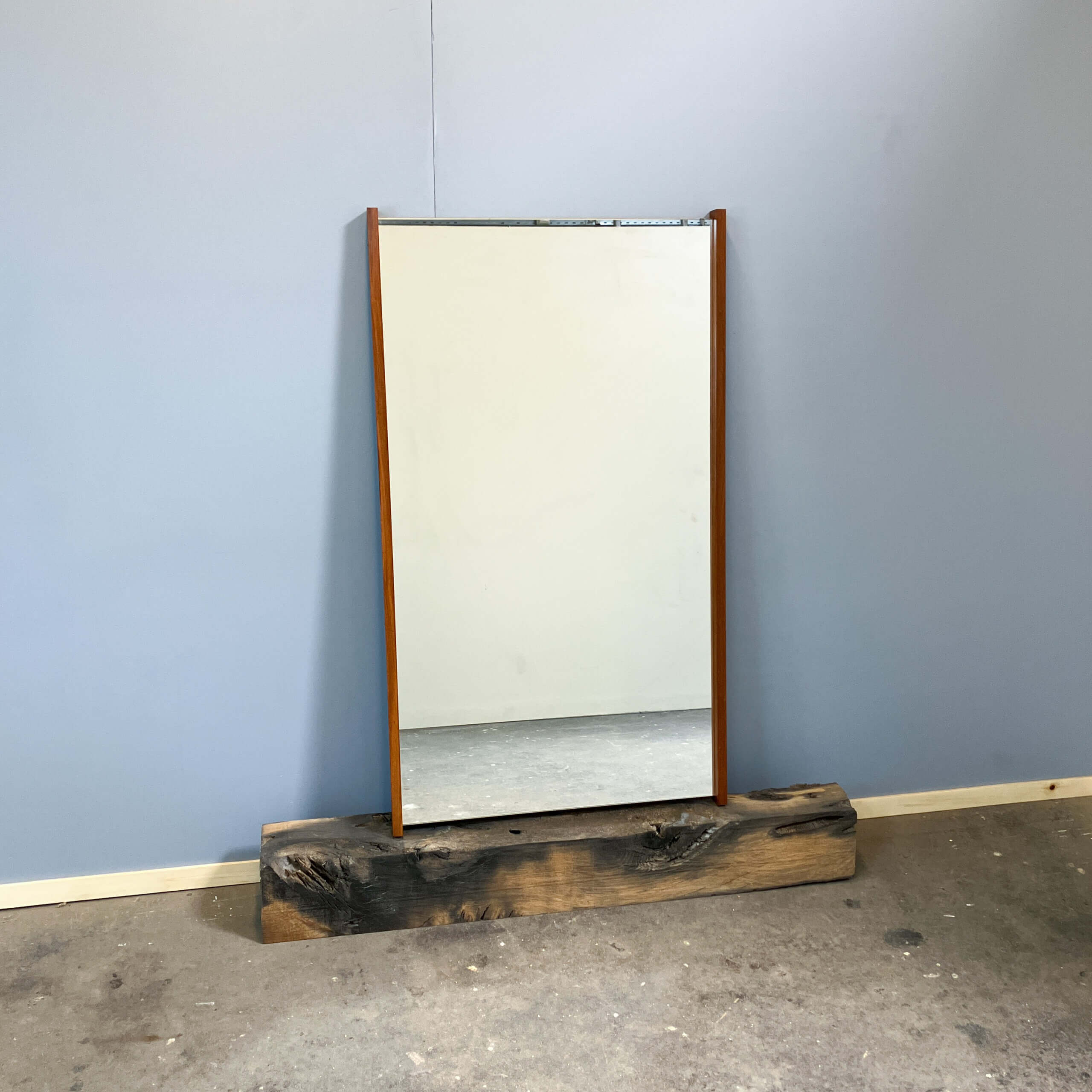 Miroir mural avec cadre en teck, années 1960