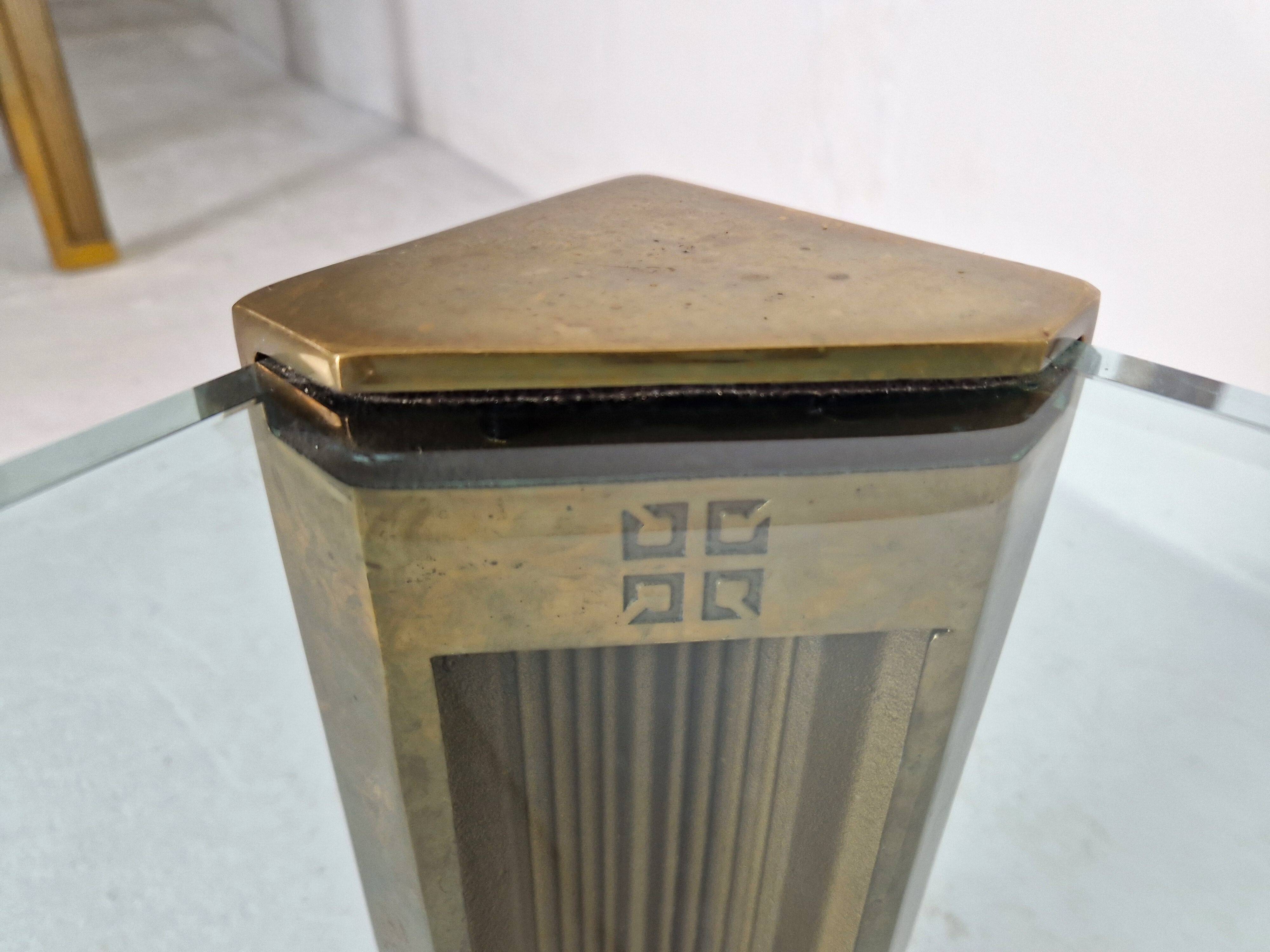 Table basse 'T14' de Peter Ghyczy