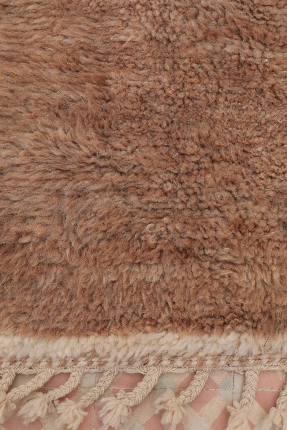 Berber beni ouarain rug dark beige and modern white
