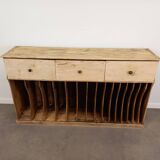 Storage unit with drawers