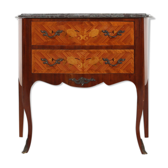 Commode de style antique