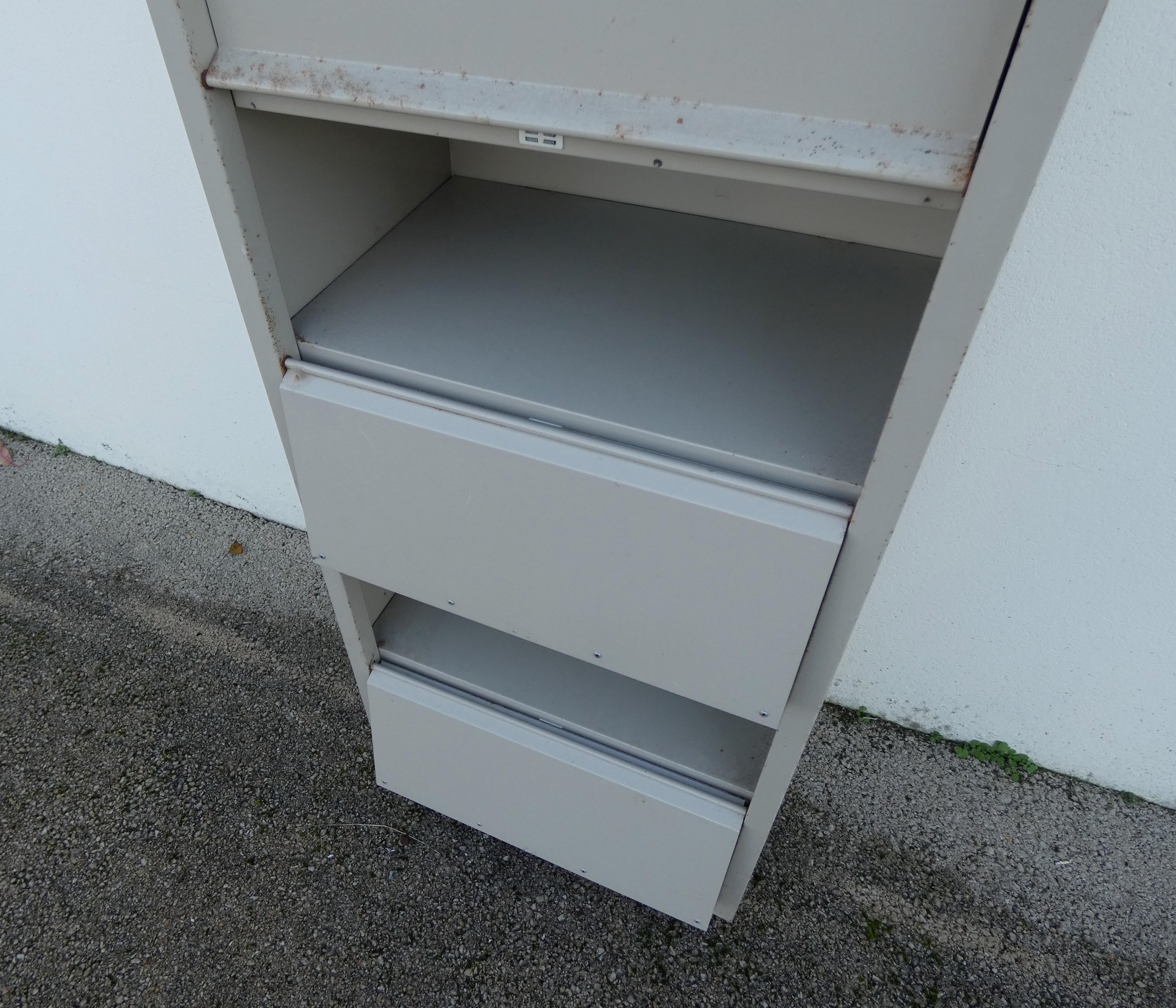 Metal storage locker