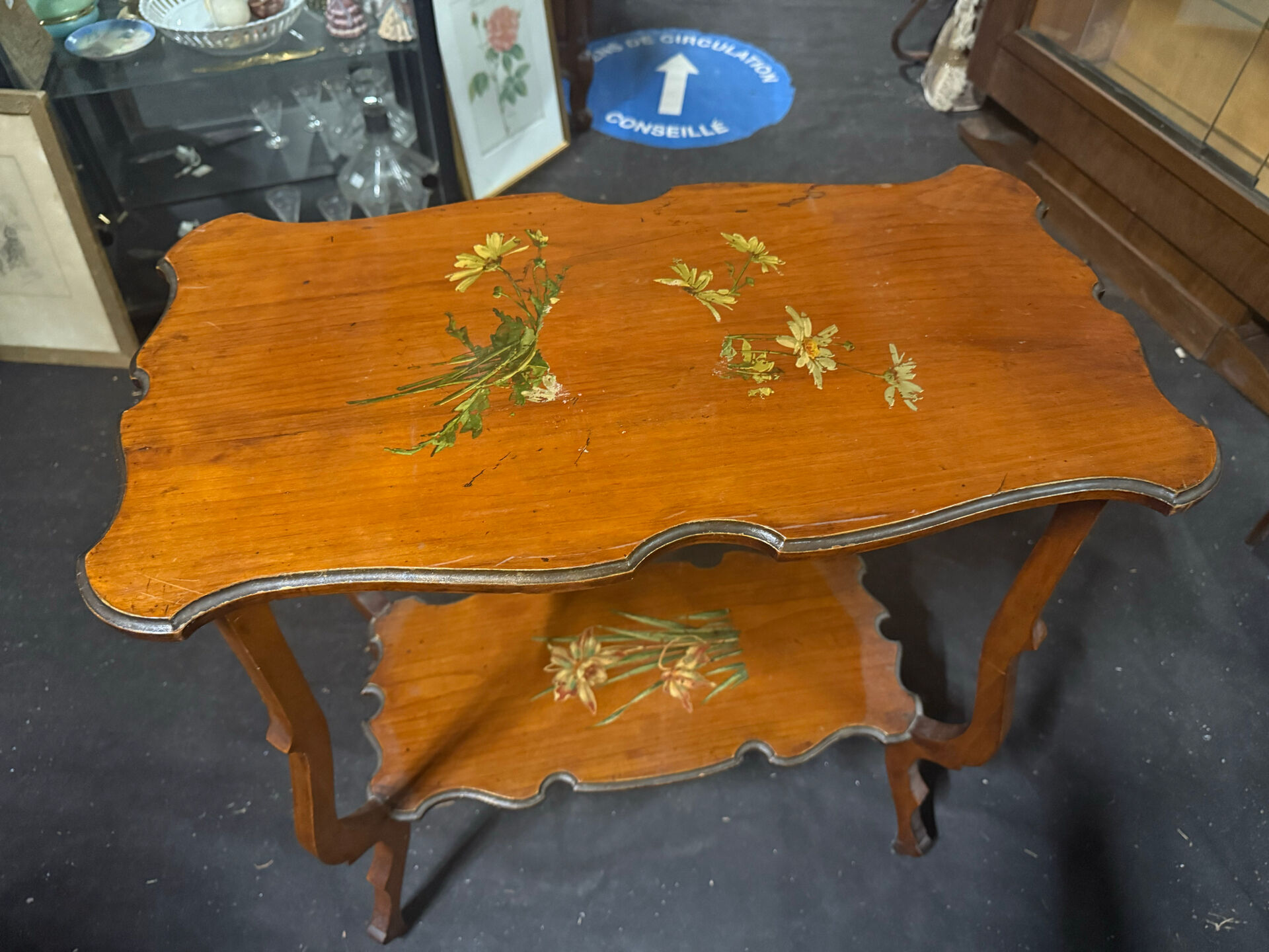 Table marqueté art nouveau
