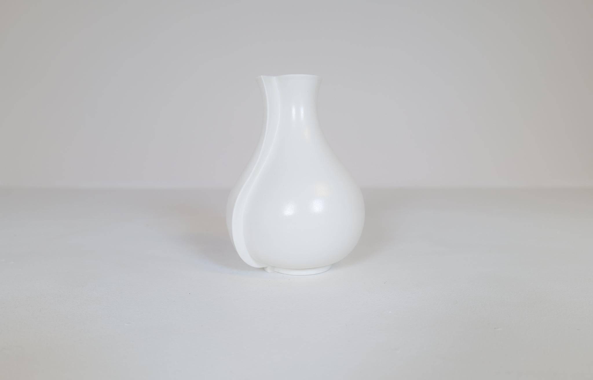 Mid-century modern ceramic vase "Surrea" by Wilhelm Kåge, Gustavsberg, Sweden, 1950s.