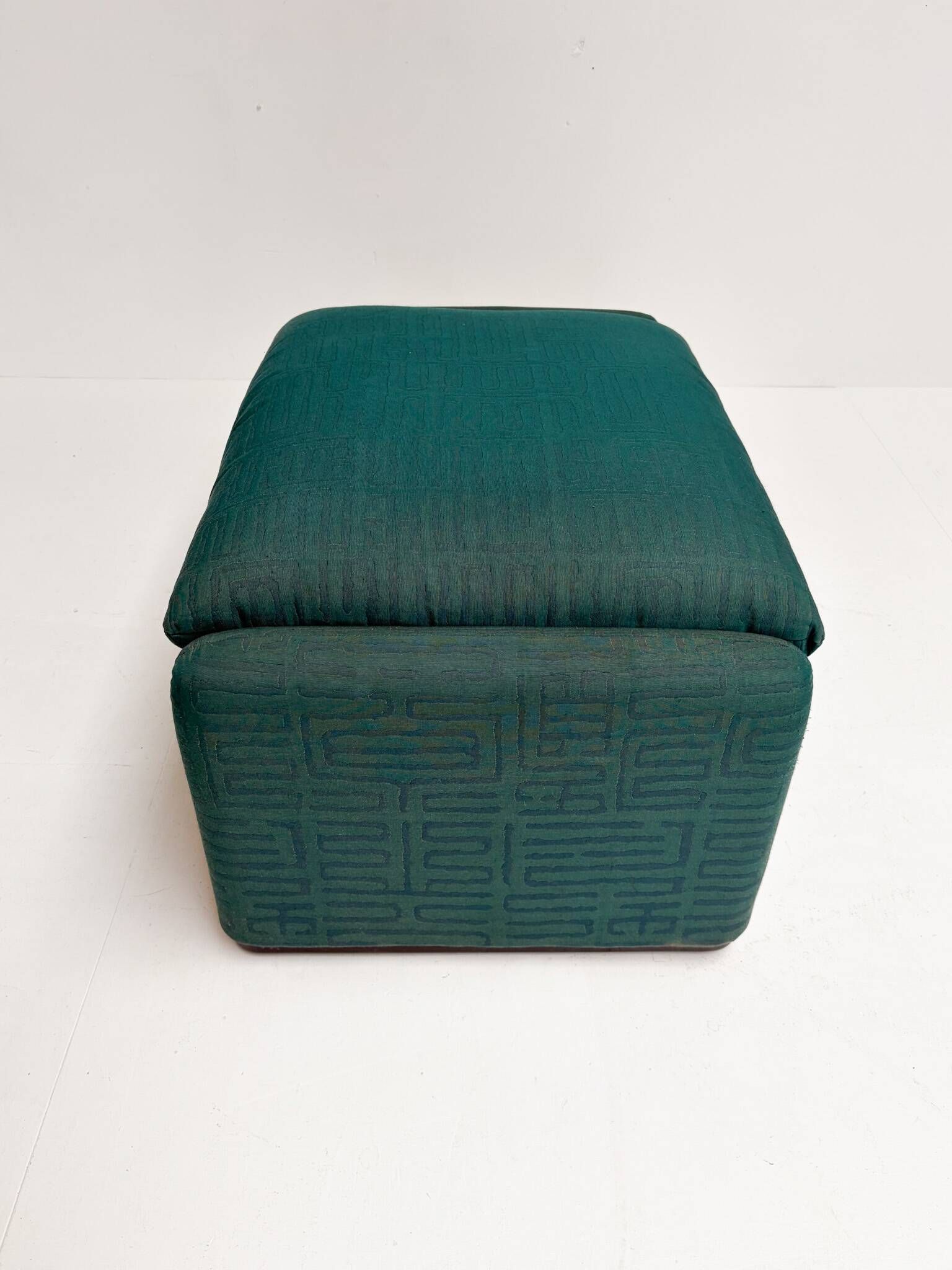 Maralunga sofa with footstool by Vico Magistretti for Cassina, 1970s