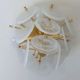 Lustre " Loire " doré et verre strié blanc par Aerin Lauder
