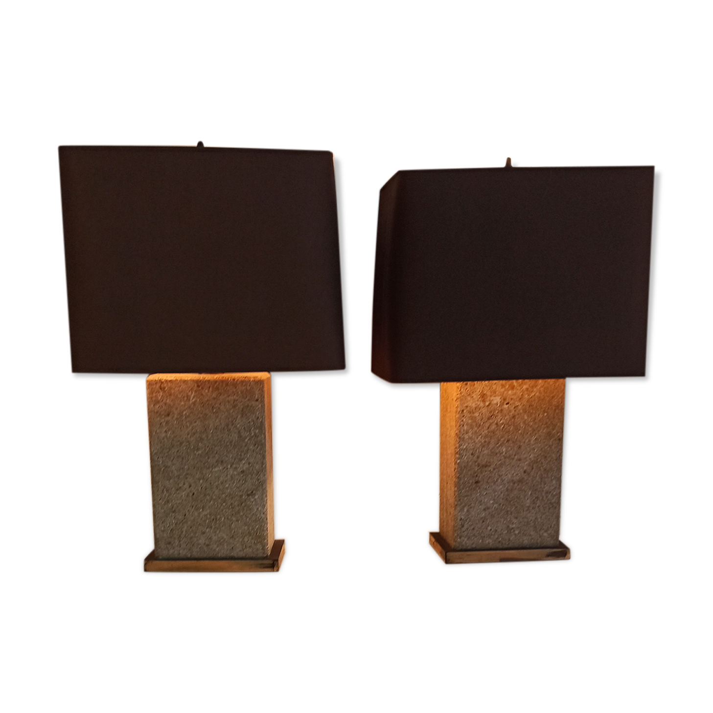 Imposing pair of lamps in Burgundy stone and brass art deco period