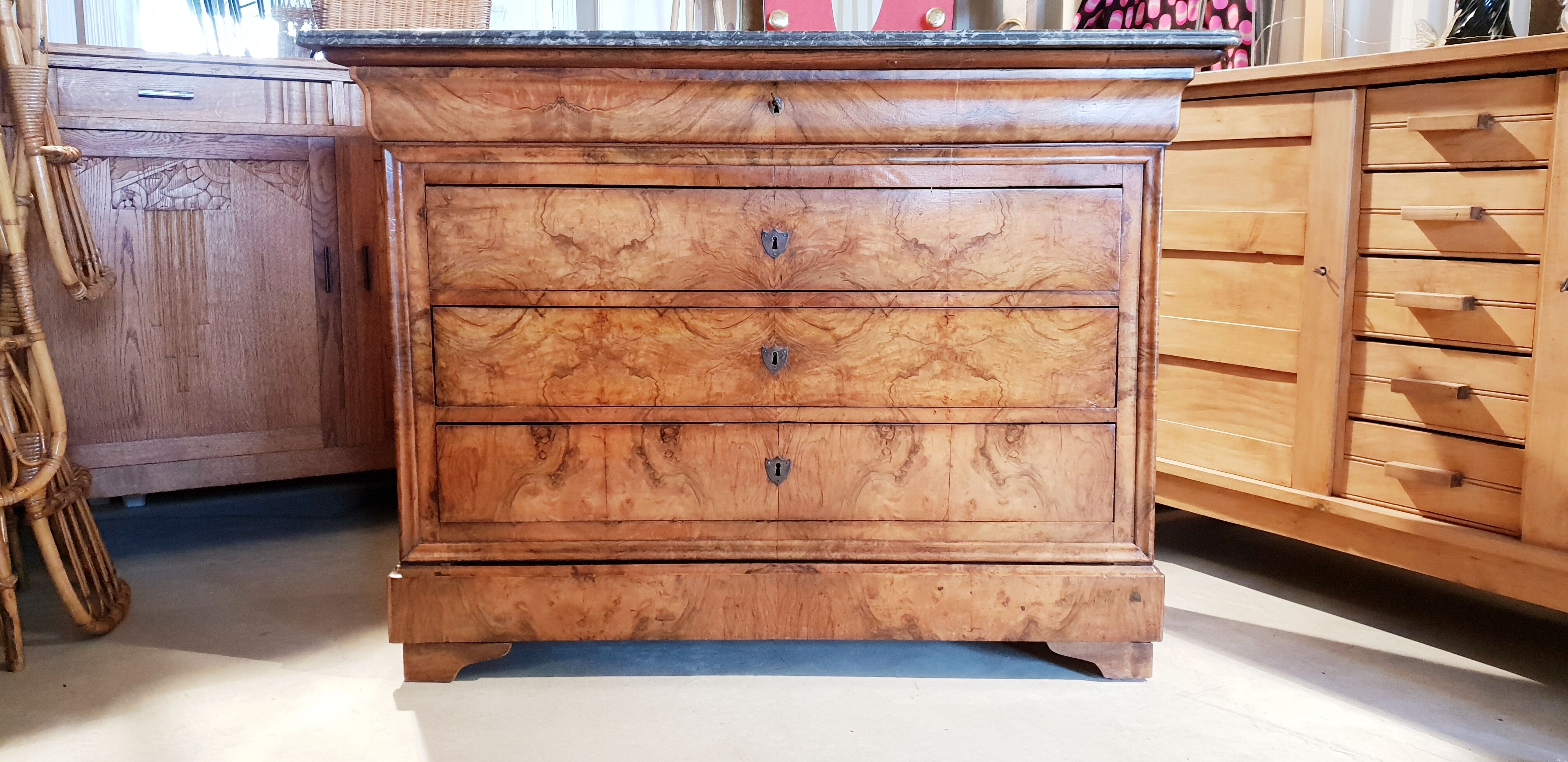 Louis Philippe dresser