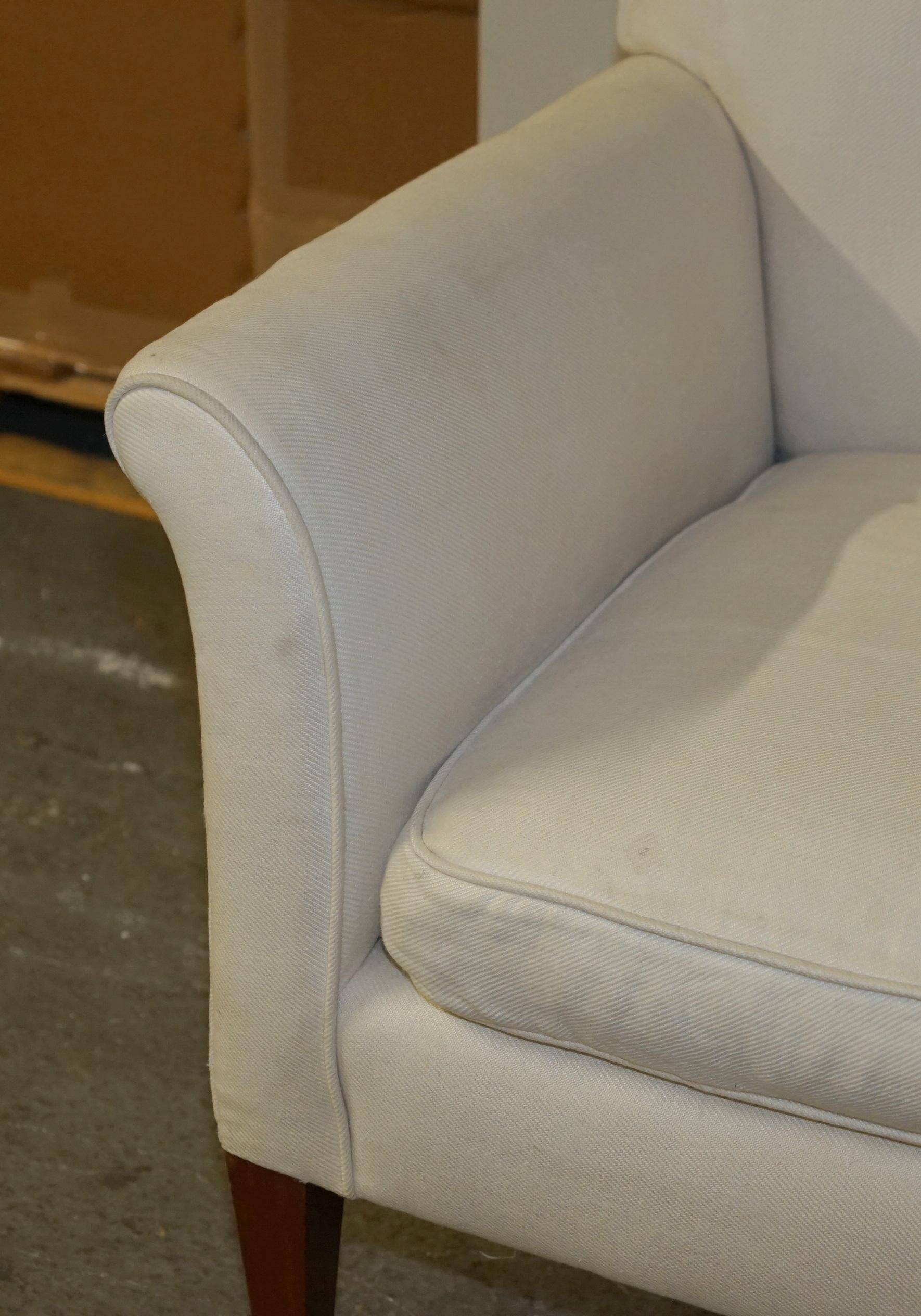 Victorian Howard & Son two-seater canapé fully stamped.