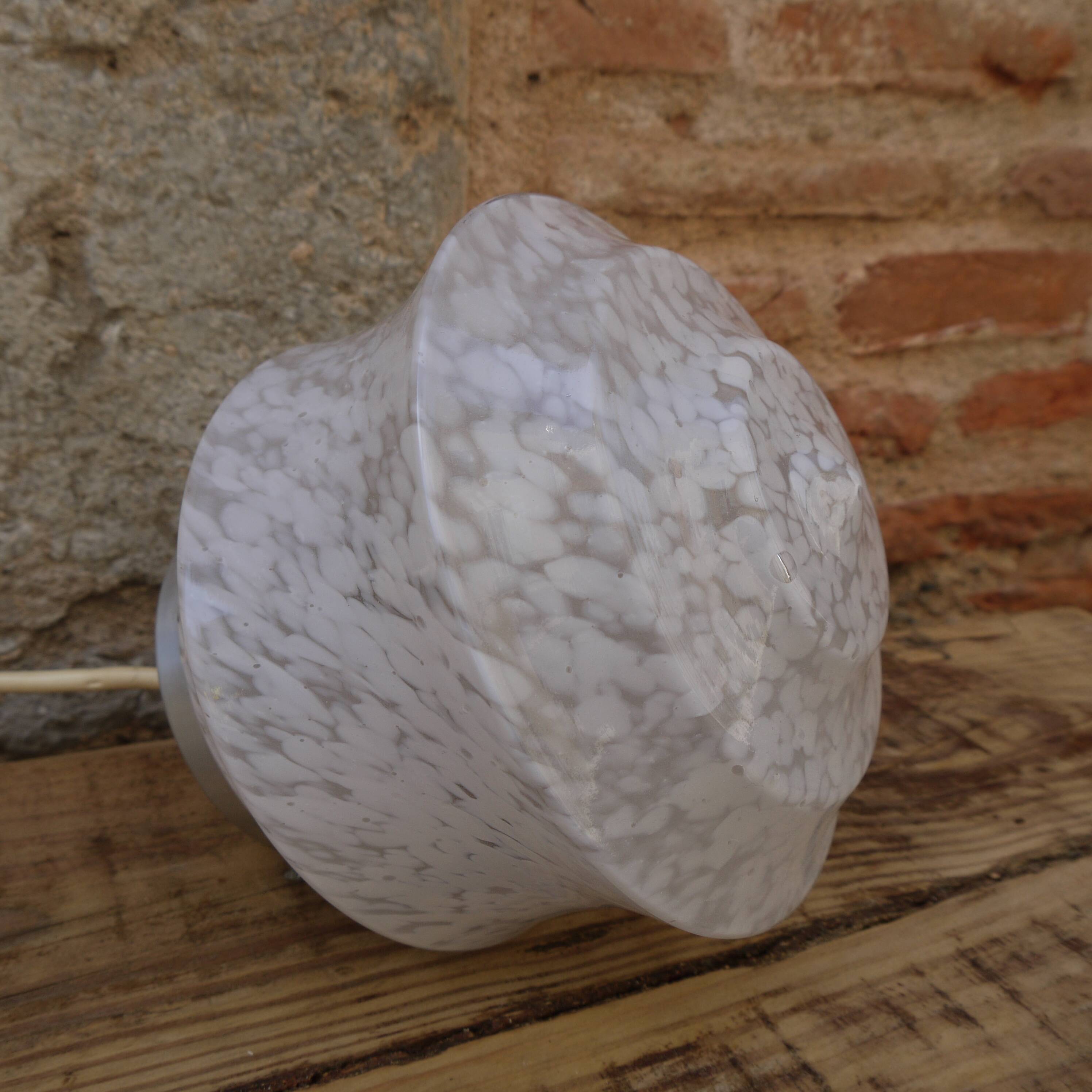 Clichy glass suspension