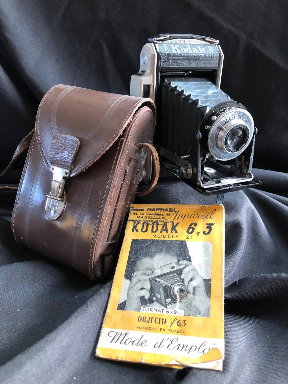 KODAK 6.3 model 21 camera with its bag and instructions 1950
