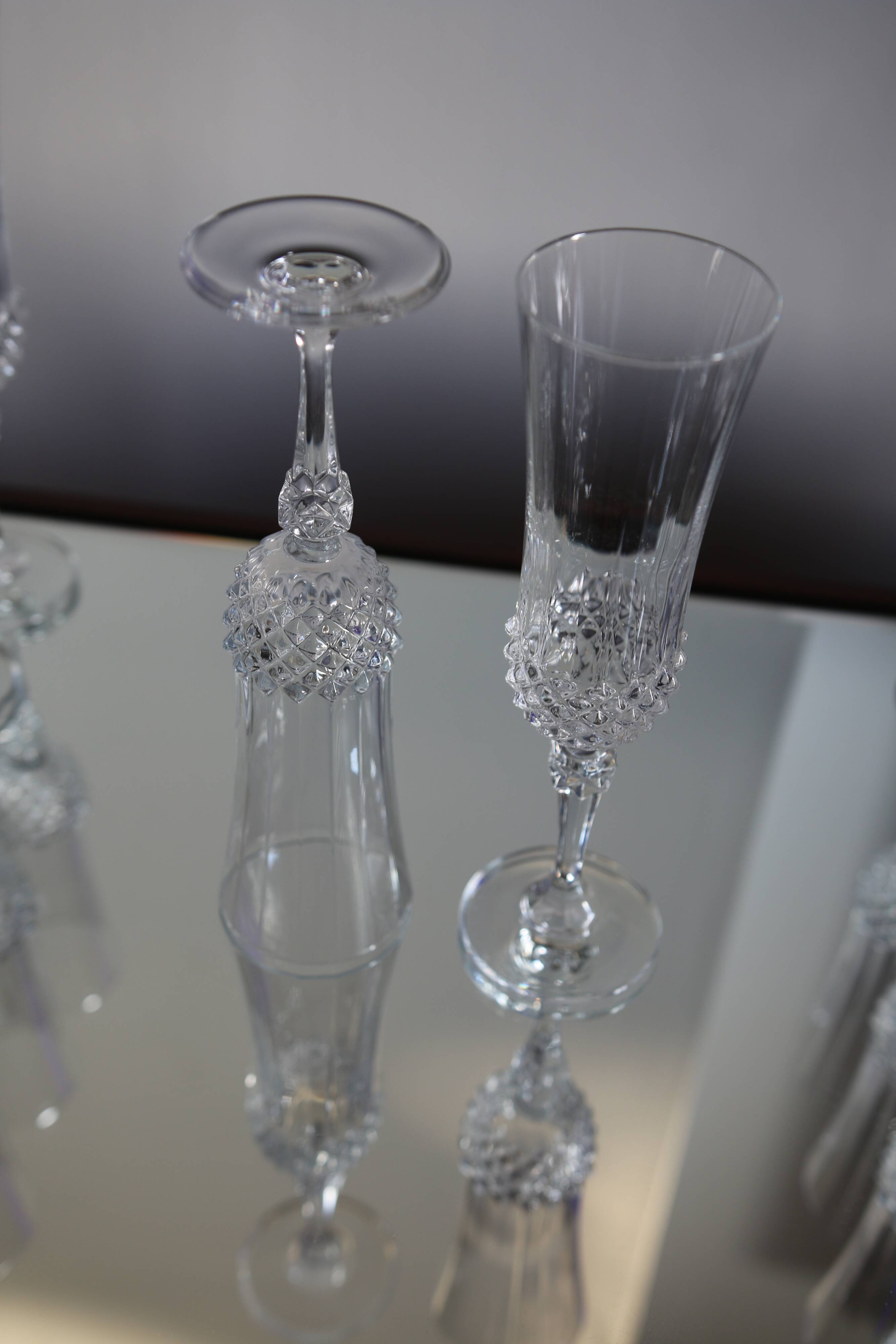 12 vintage glass champagne flutes, Longchamp, Cristal d’Arques