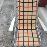 Set of two vintage folding chairs