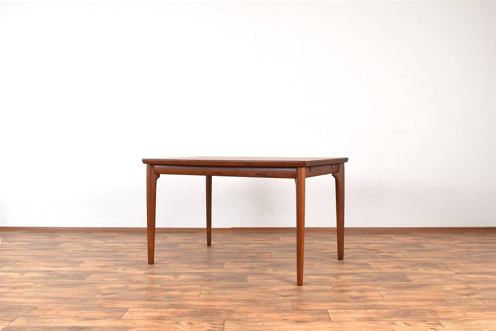 Mid-Century Danish Teak Extendable Dining Table, 1960s.