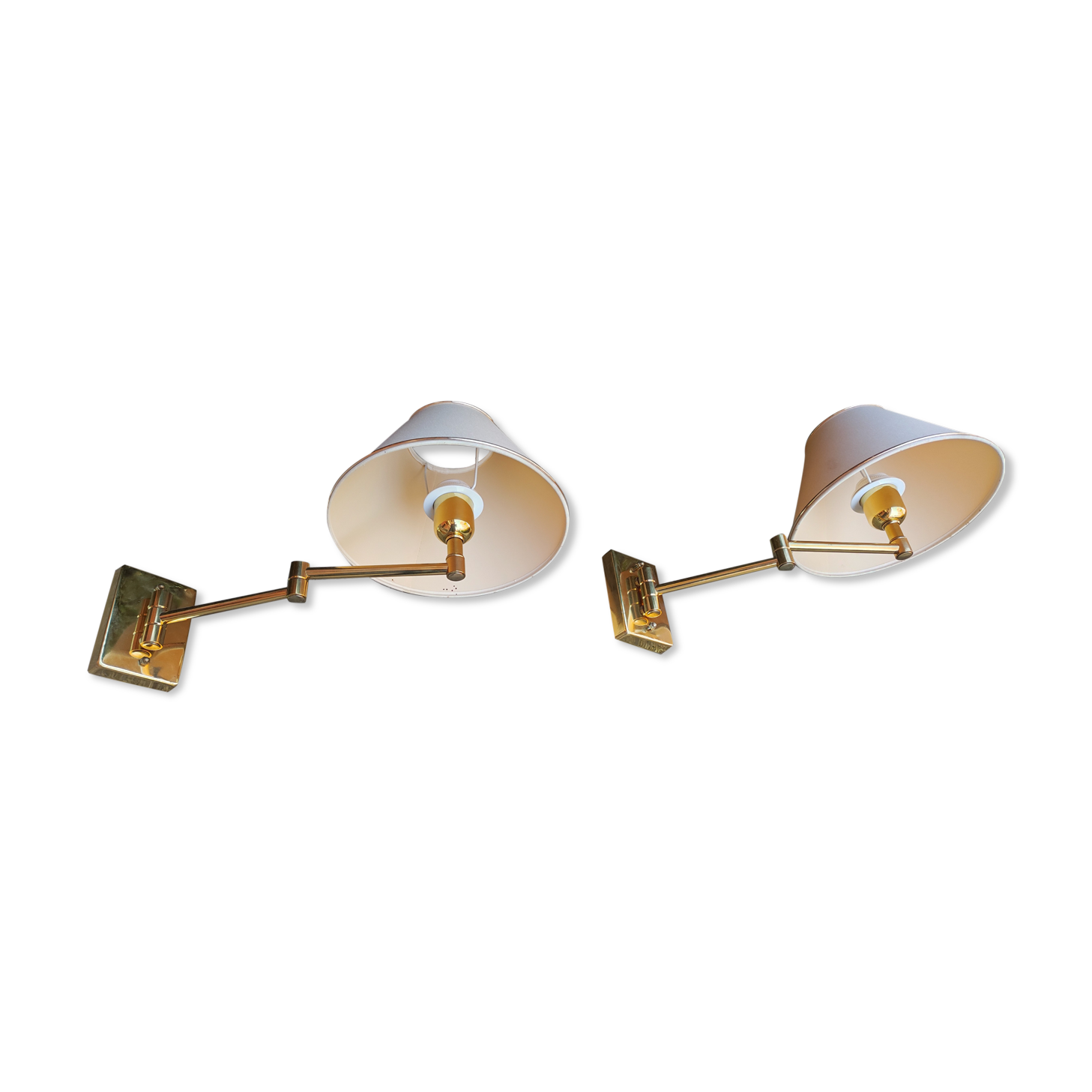 Pair of lamps applied e-readers 2 articulated arms