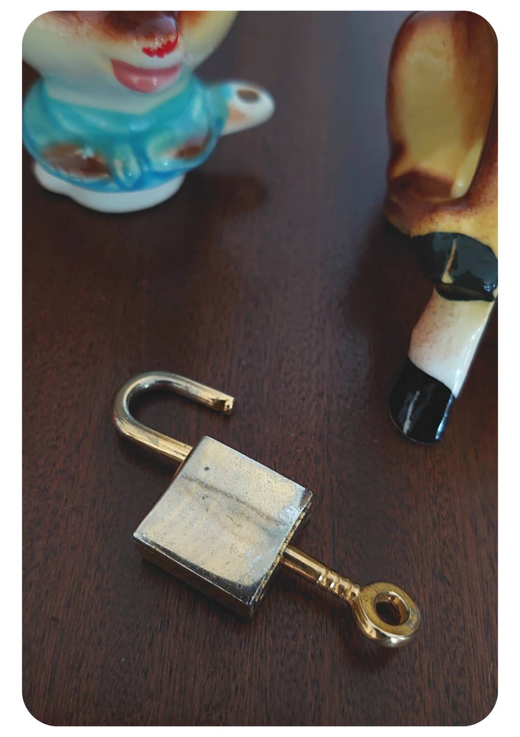 Tirelire de cerf en céramique vintage avec serrure et clé