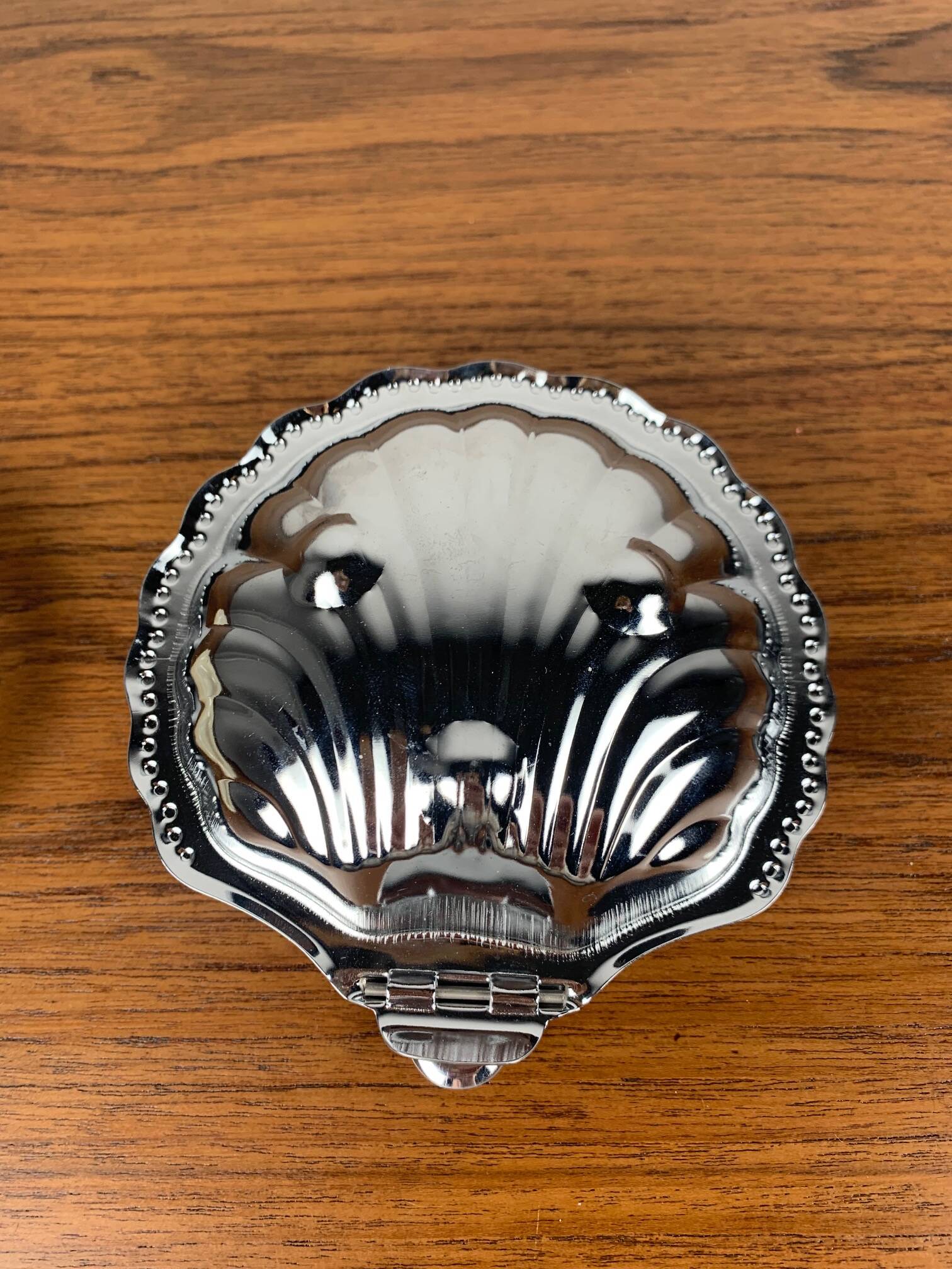 Shell butter dish with vintage knife, silver metal and white insert