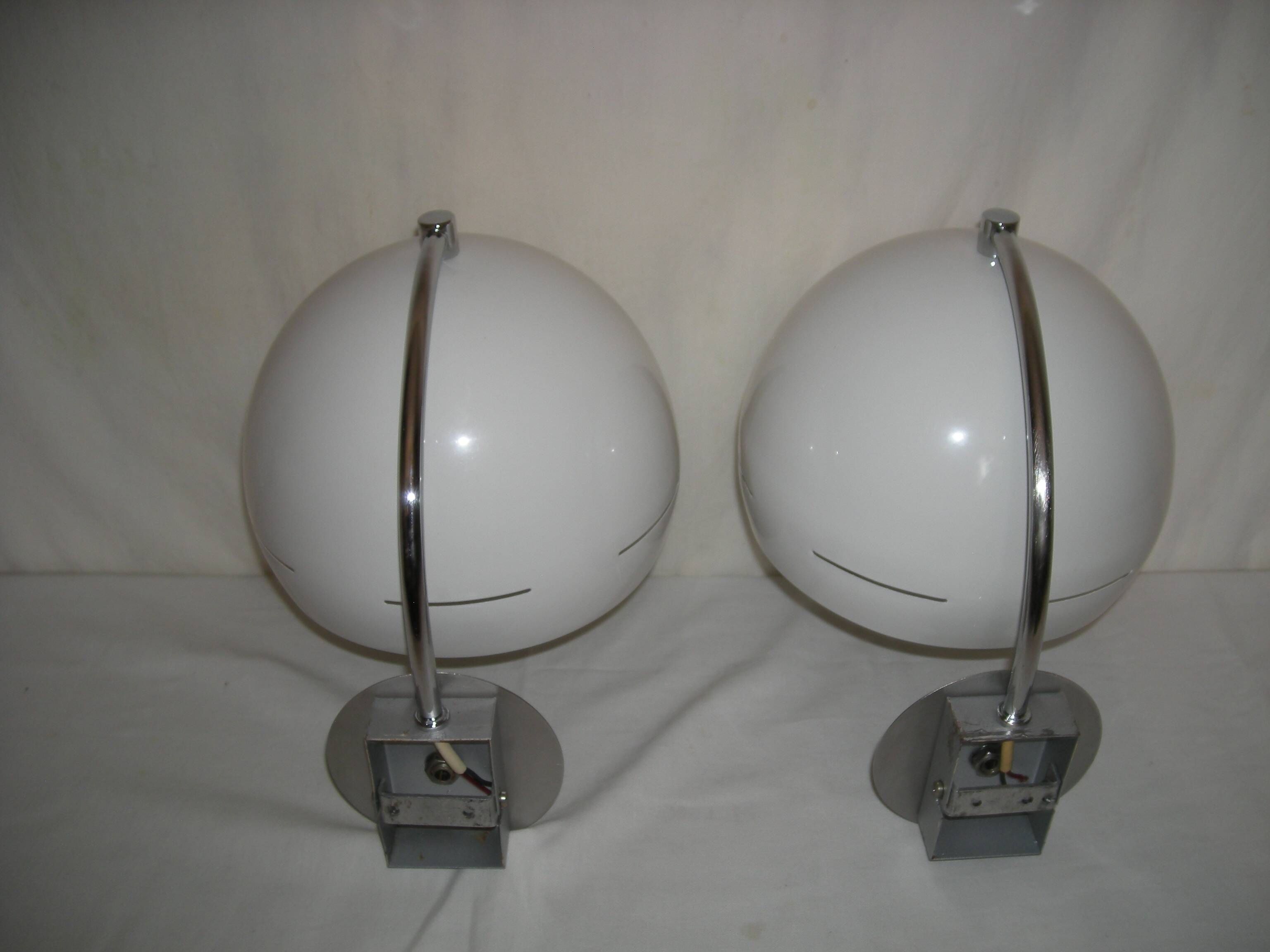Pair of arco wall lights from the 70s