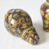 Salt shaker and pepper shaker in brass and vintage cloisonné enamel