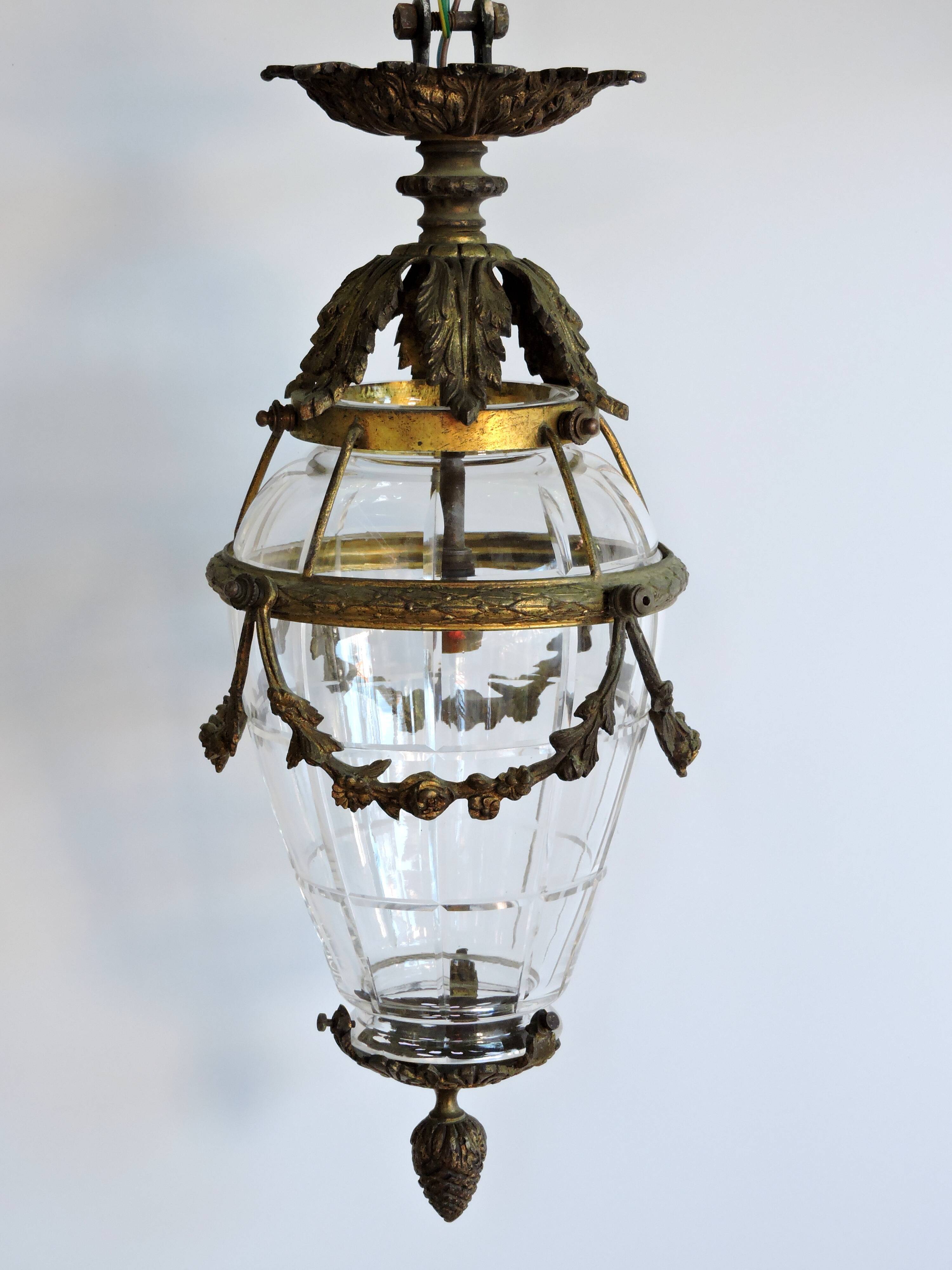 Lantern suspension of gilded bronze vestibule of the period of the XX th century