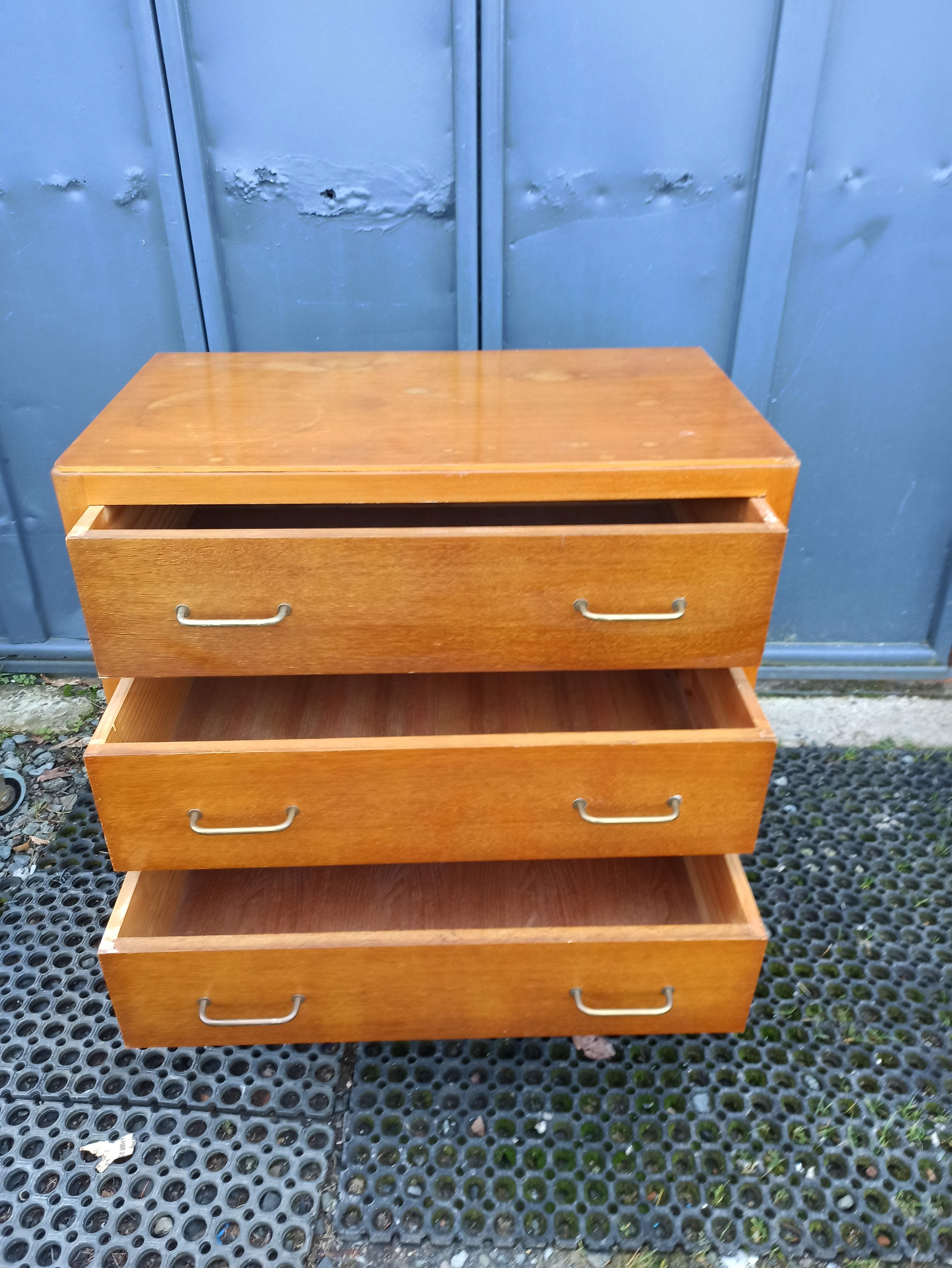 Commode des années 50/60 - 3 tiroirs