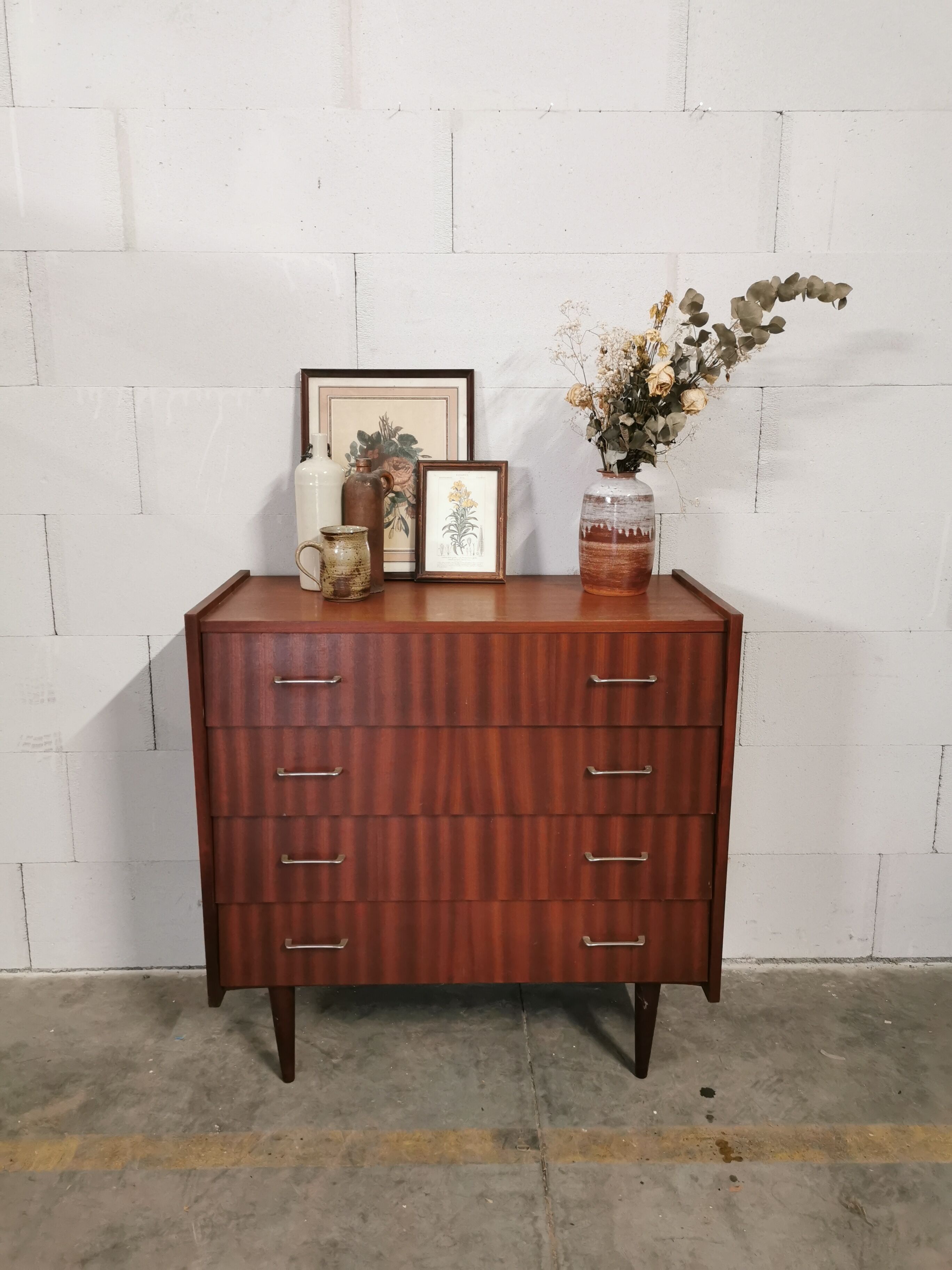 Vintage chest of drawers spindle feet
