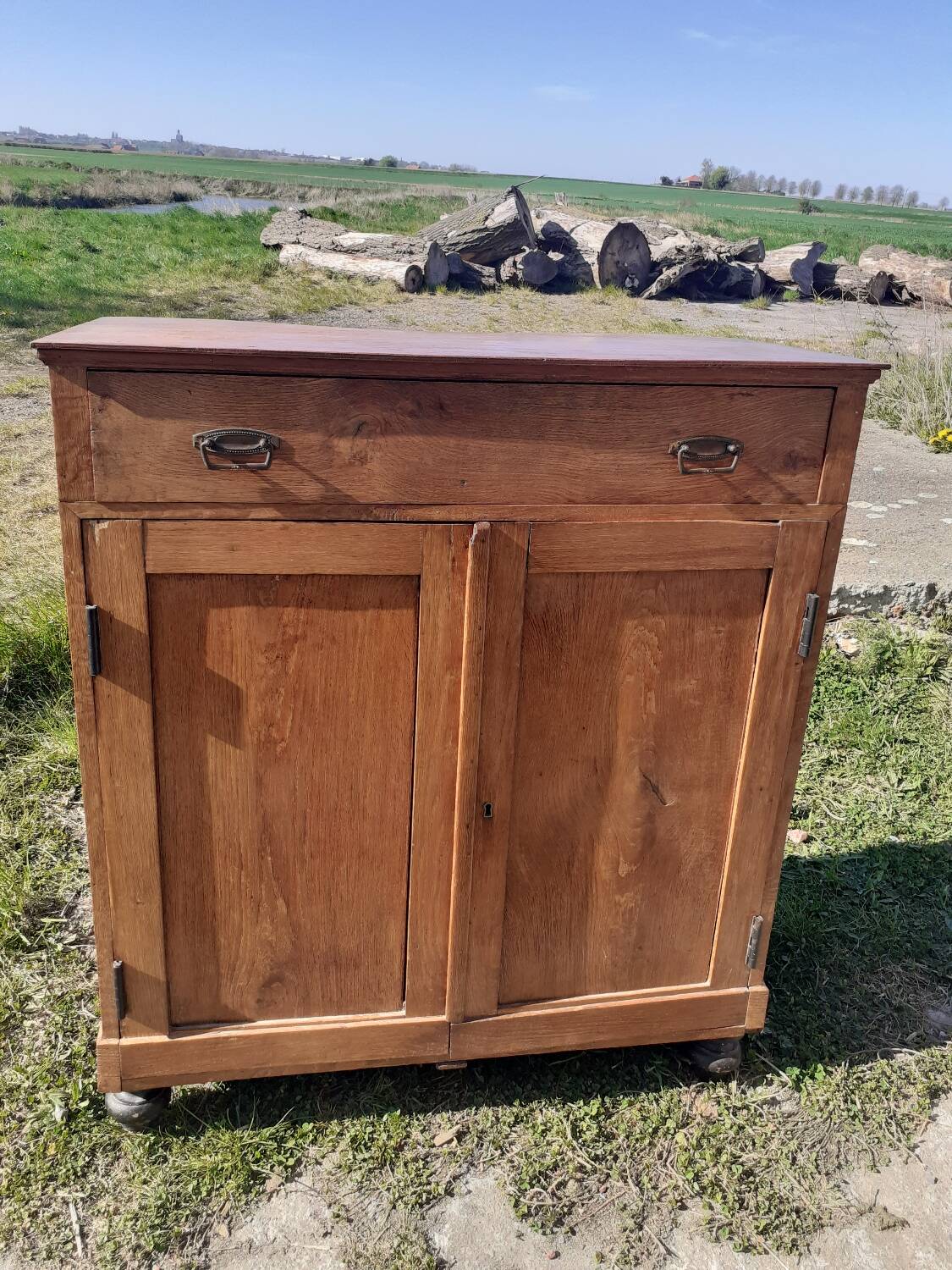 Old buffet