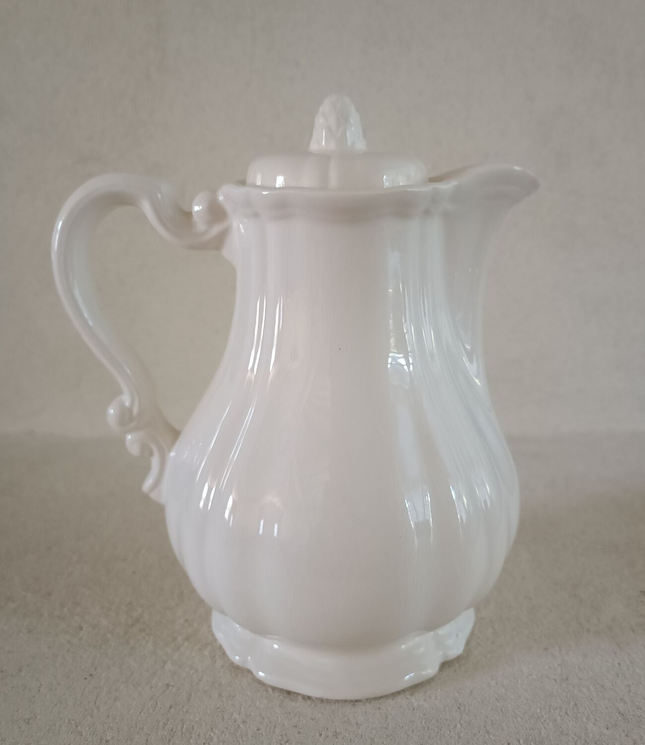 Ivory coffee maker from Sarreguemines