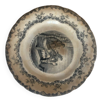 Joan of Arc pattern dessert plate