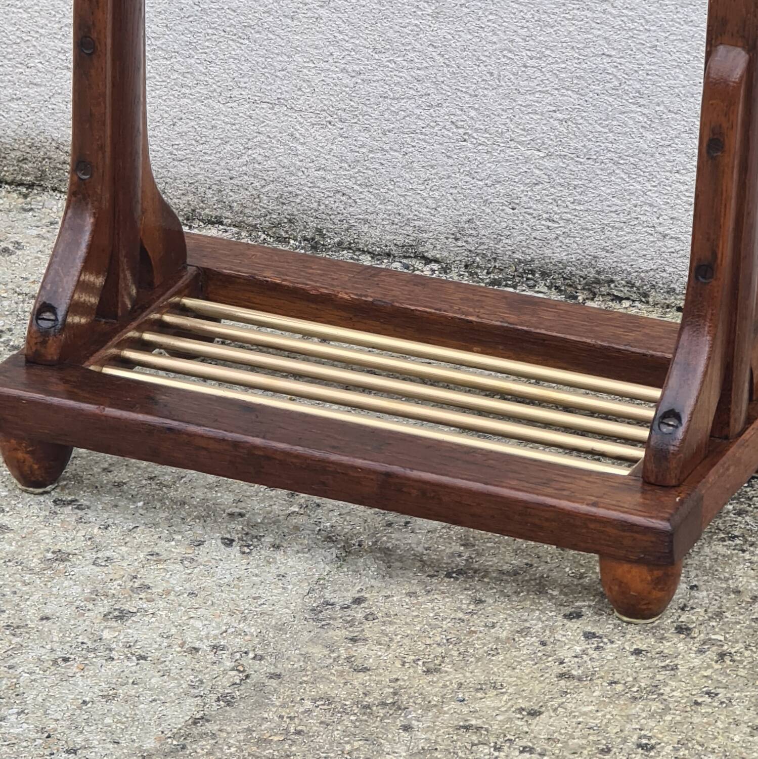 Valet, night, Old Art Deco