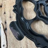 Enamelled cast iron trivet