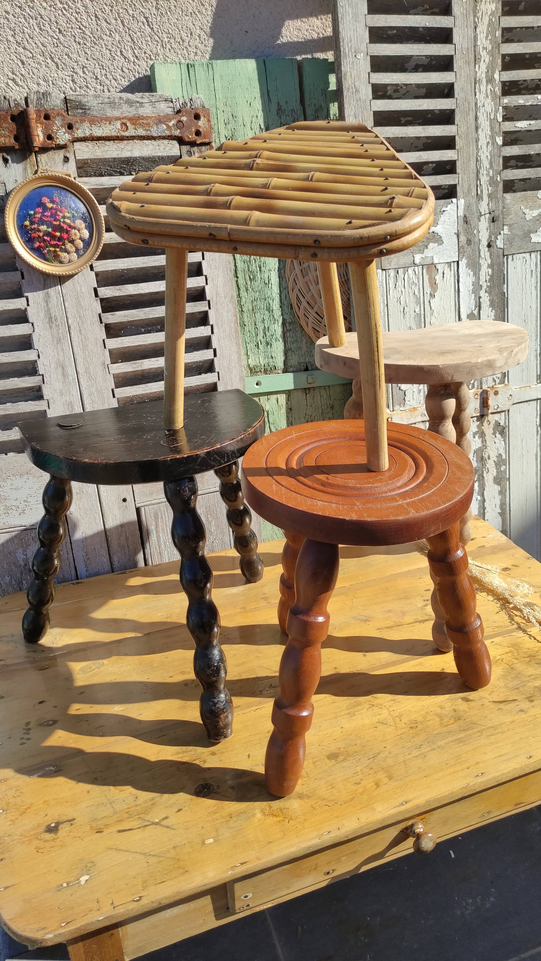 Tabouret tripode vintage en bois