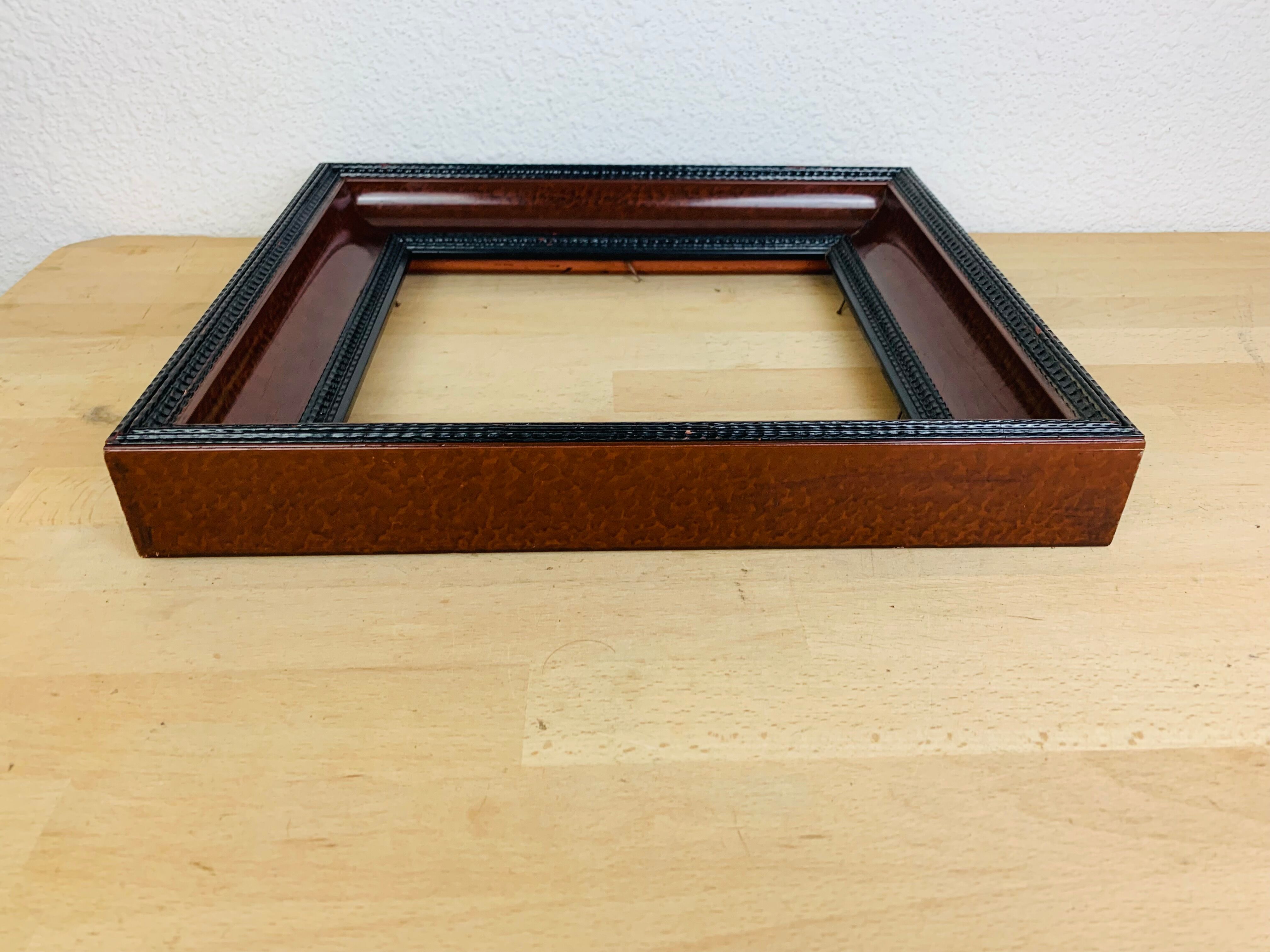 Old wood frame 31.5 x 36 cm