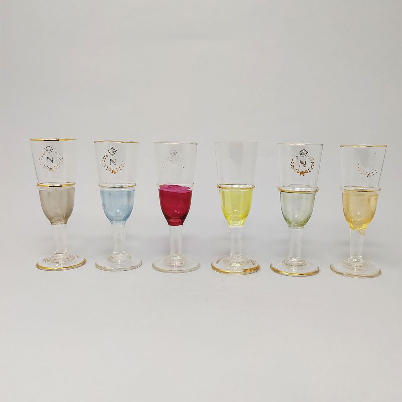 1950 Elegant and Gorgeous Italian Mid Century Vintage Napoleon Decanter with 6 Glasses